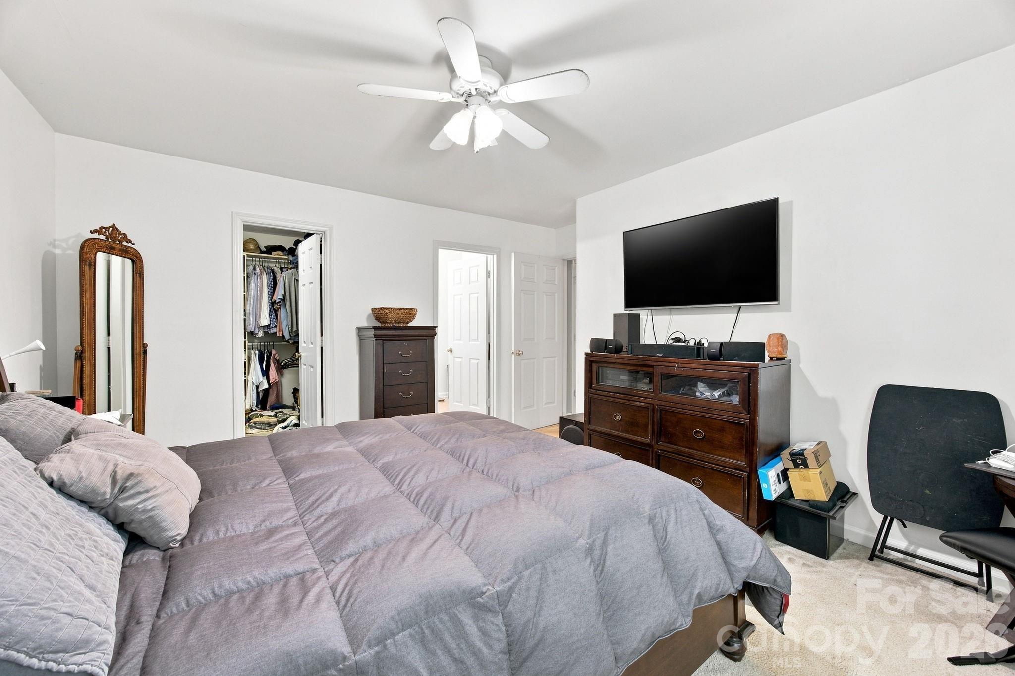 5512 River Falls Drive #16 — Charlotte