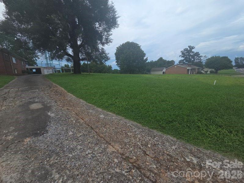 1312 Salem Road — Morganton