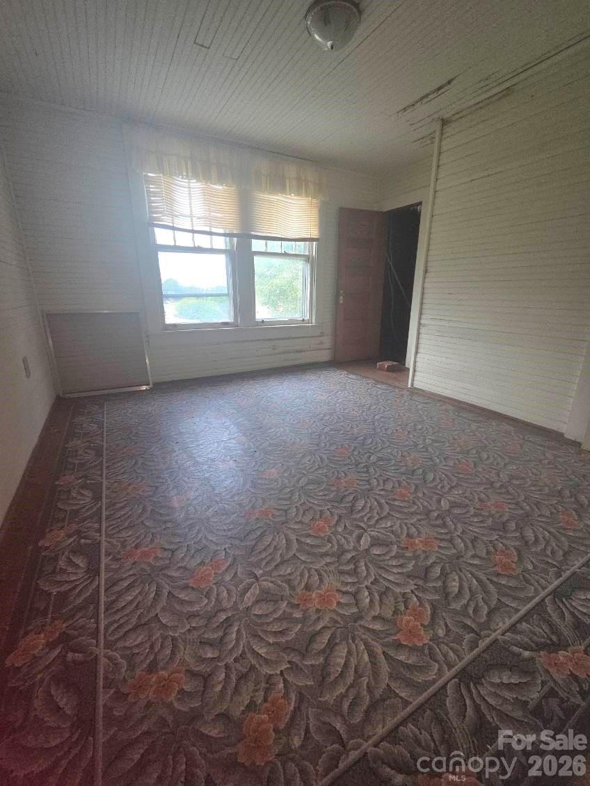 1312 Salem Road — Morganton