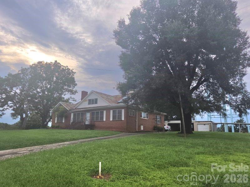 1312 Salem Road — Morganton