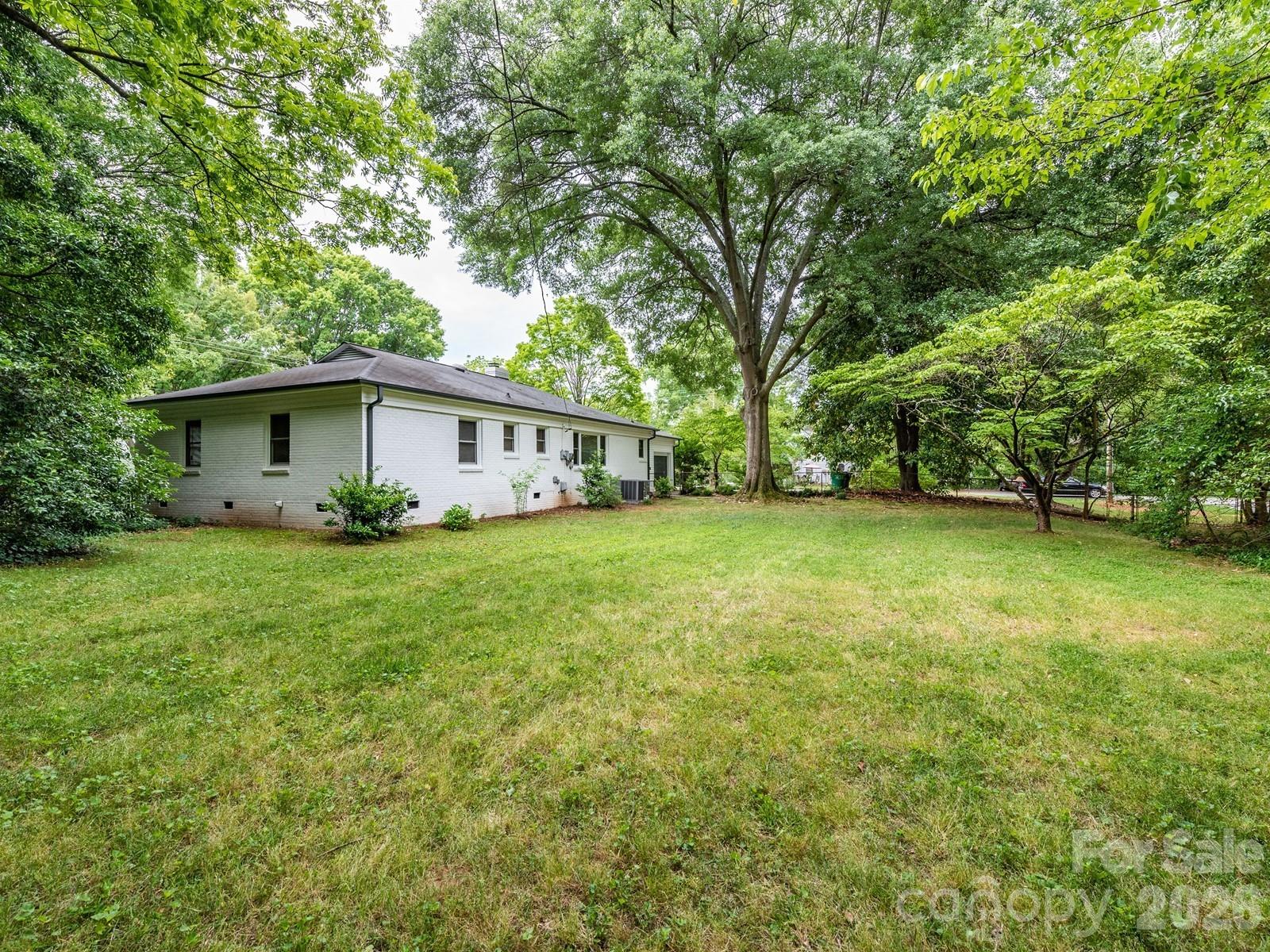 1301 N Sharon Amity Road — Charlotte
