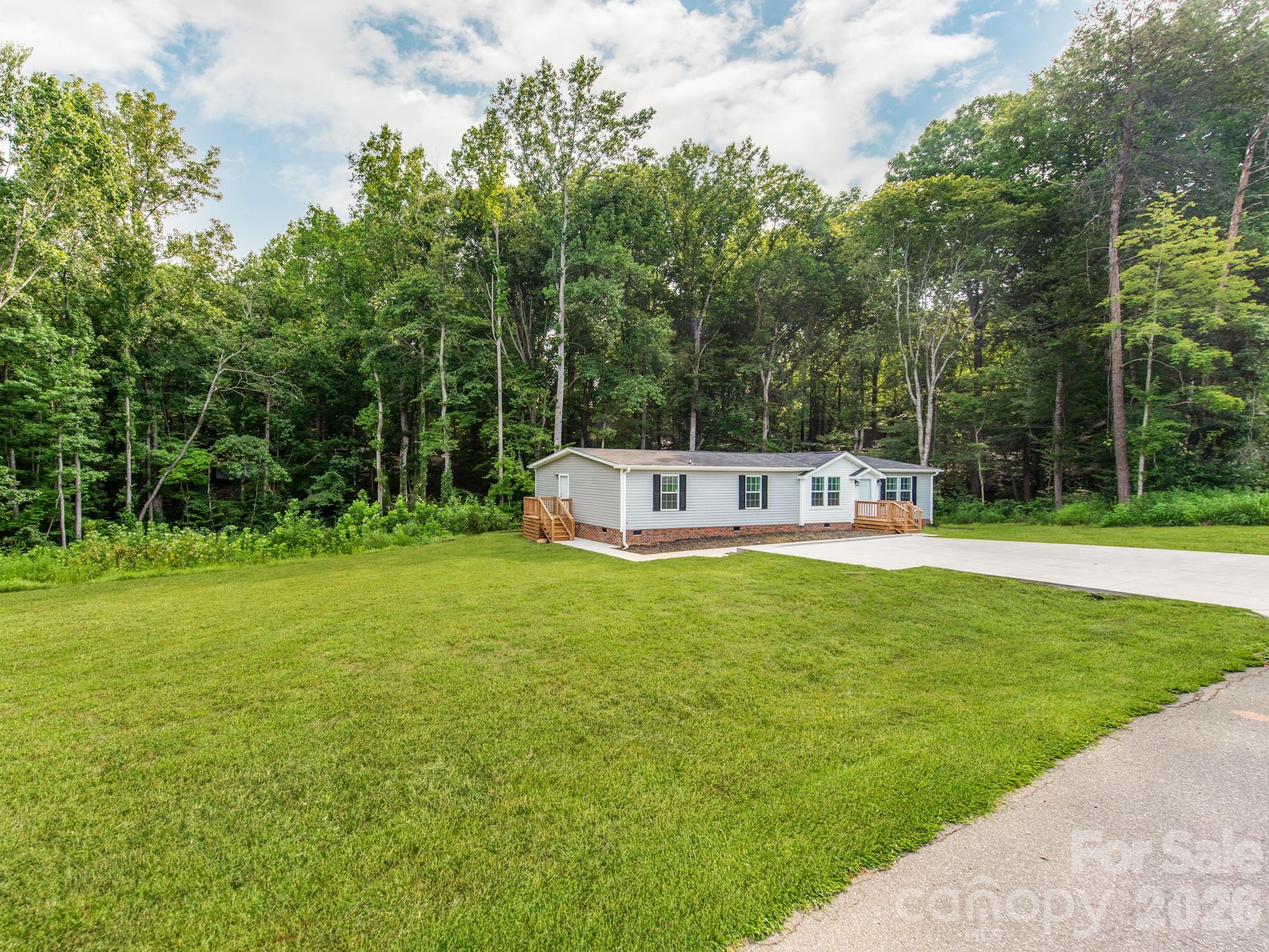 7822 Stillwater Drive — Sherrills Ford