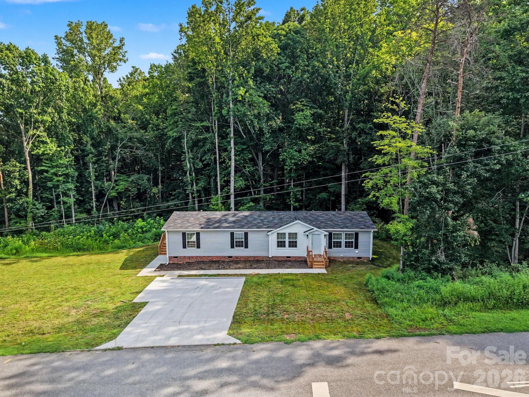 7822 Stillwater Drive — Sherrills Ford