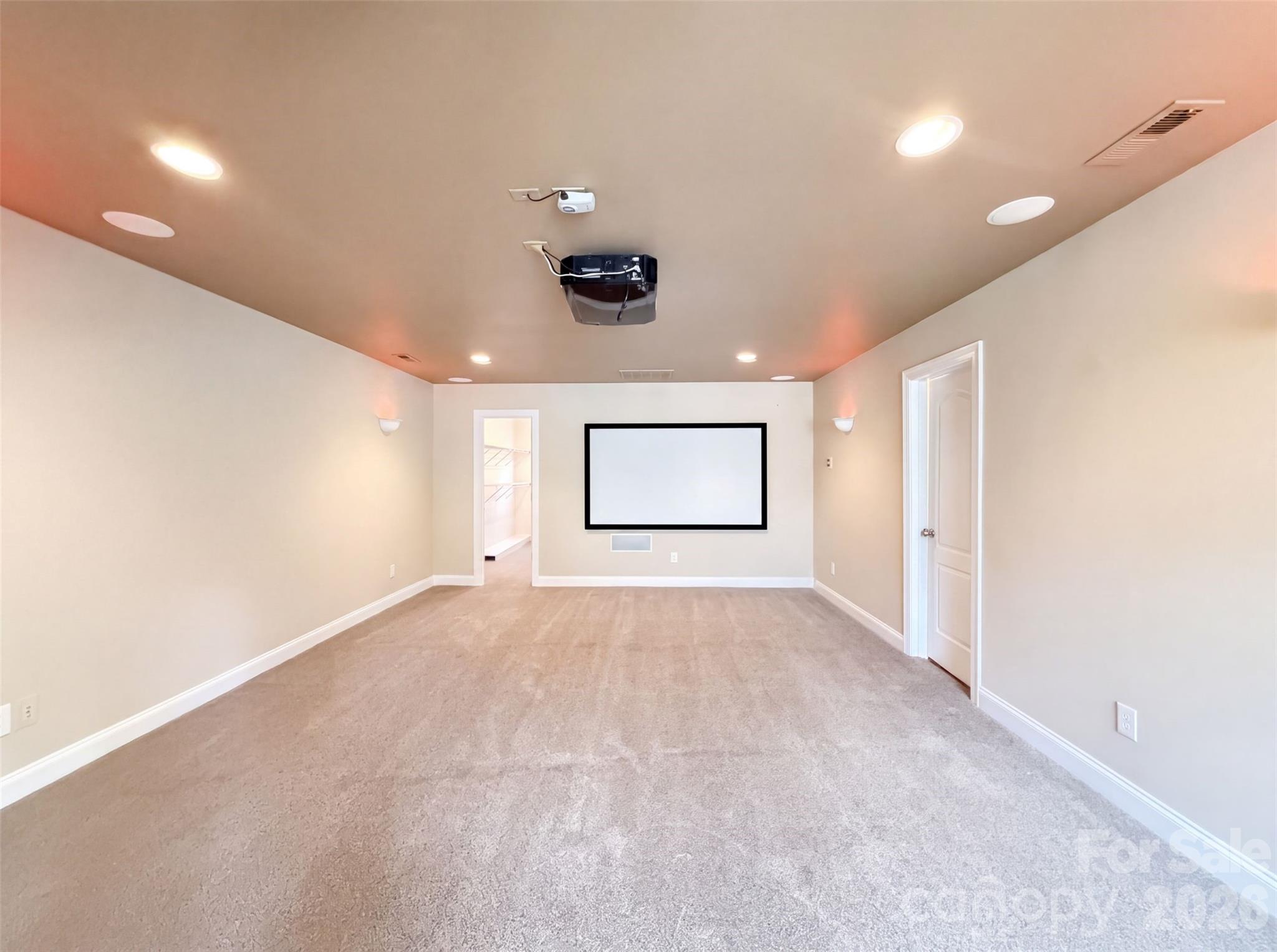9928 Daufuskie Drive — Charlotte