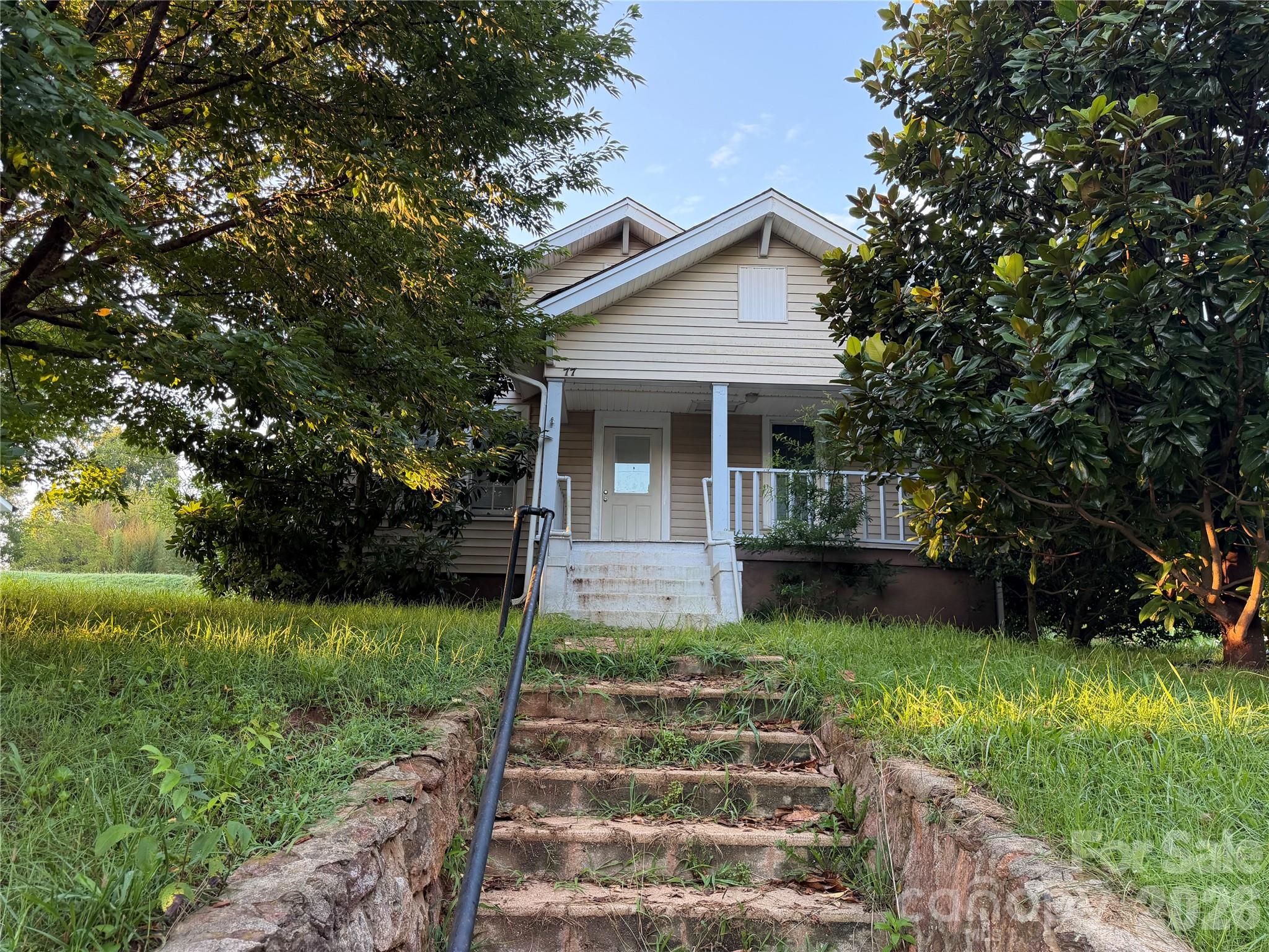 77 Archer Street — Granite Falls