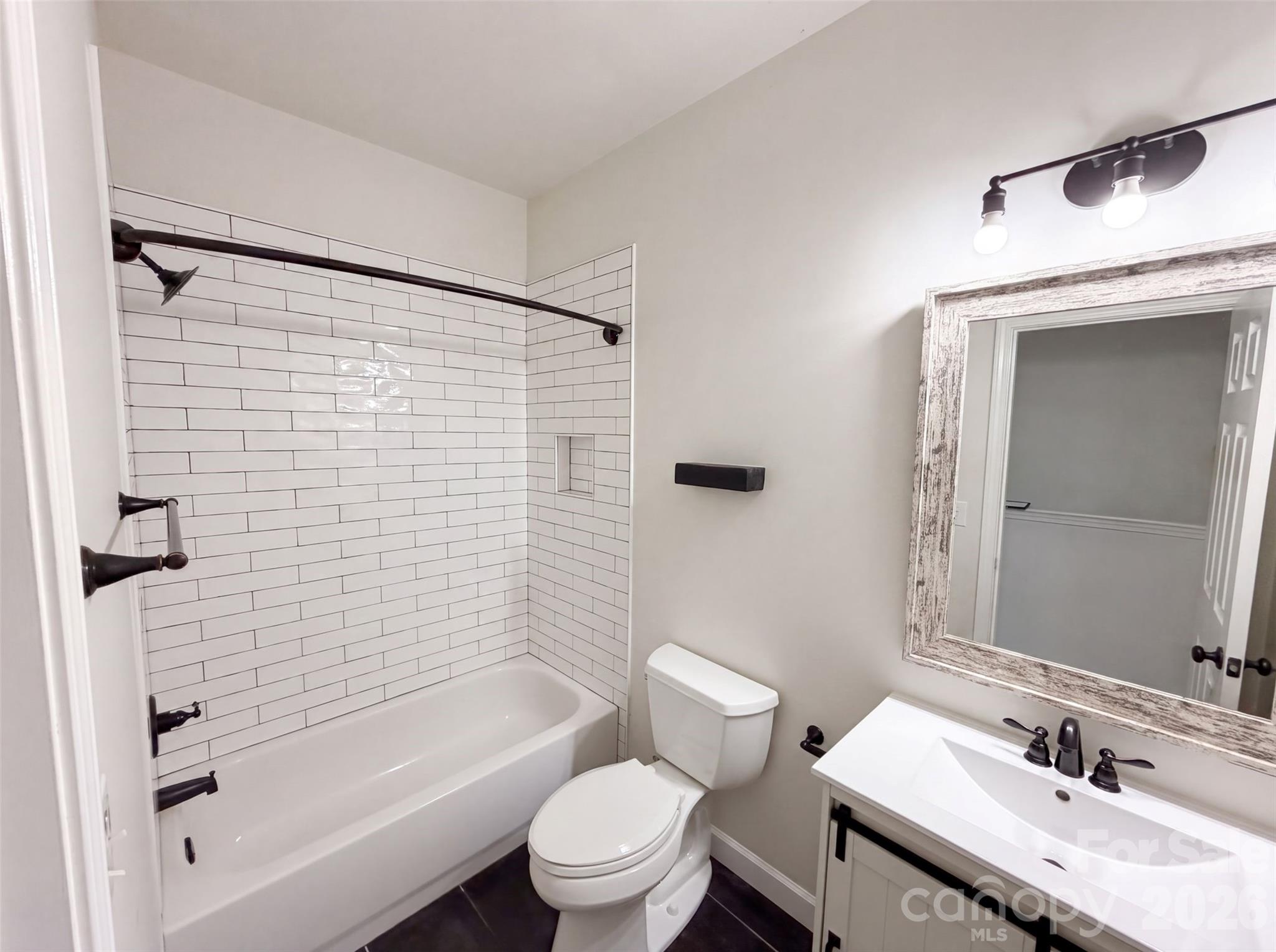7129 Founders Club Court — Charlotte