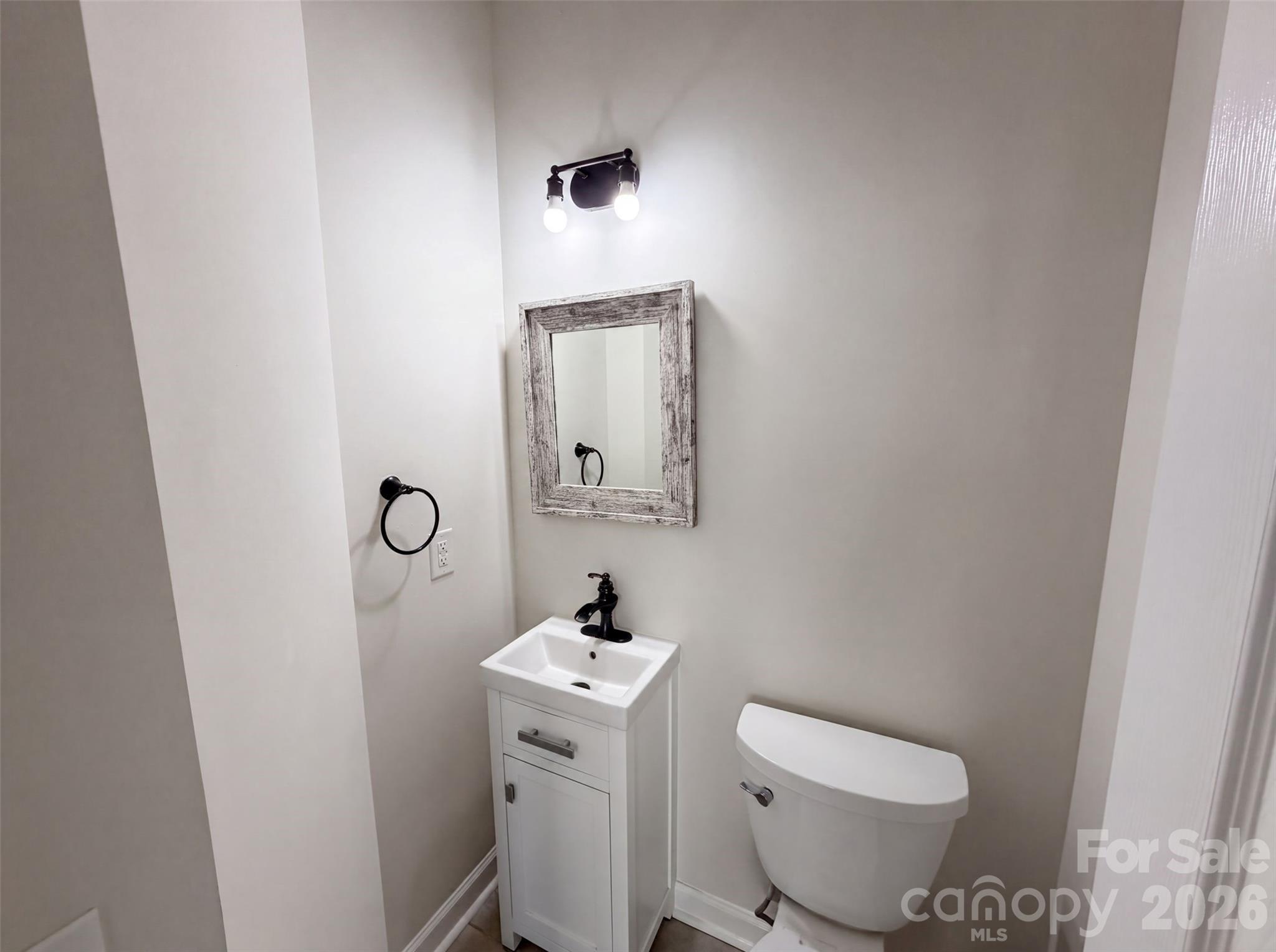 7129 Founders Club Court — Charlotte