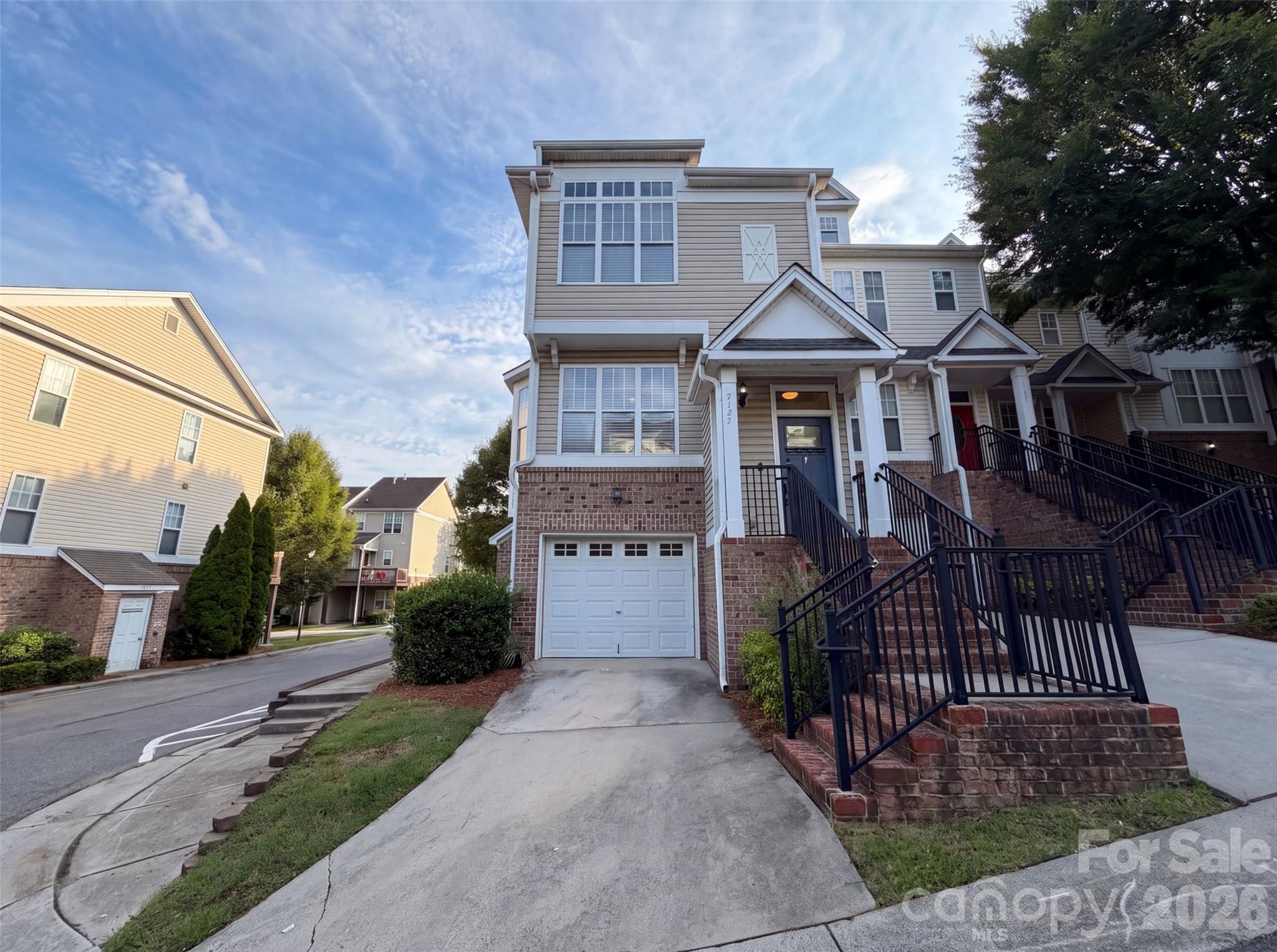 7129 Founders Club Court — Charlotte
