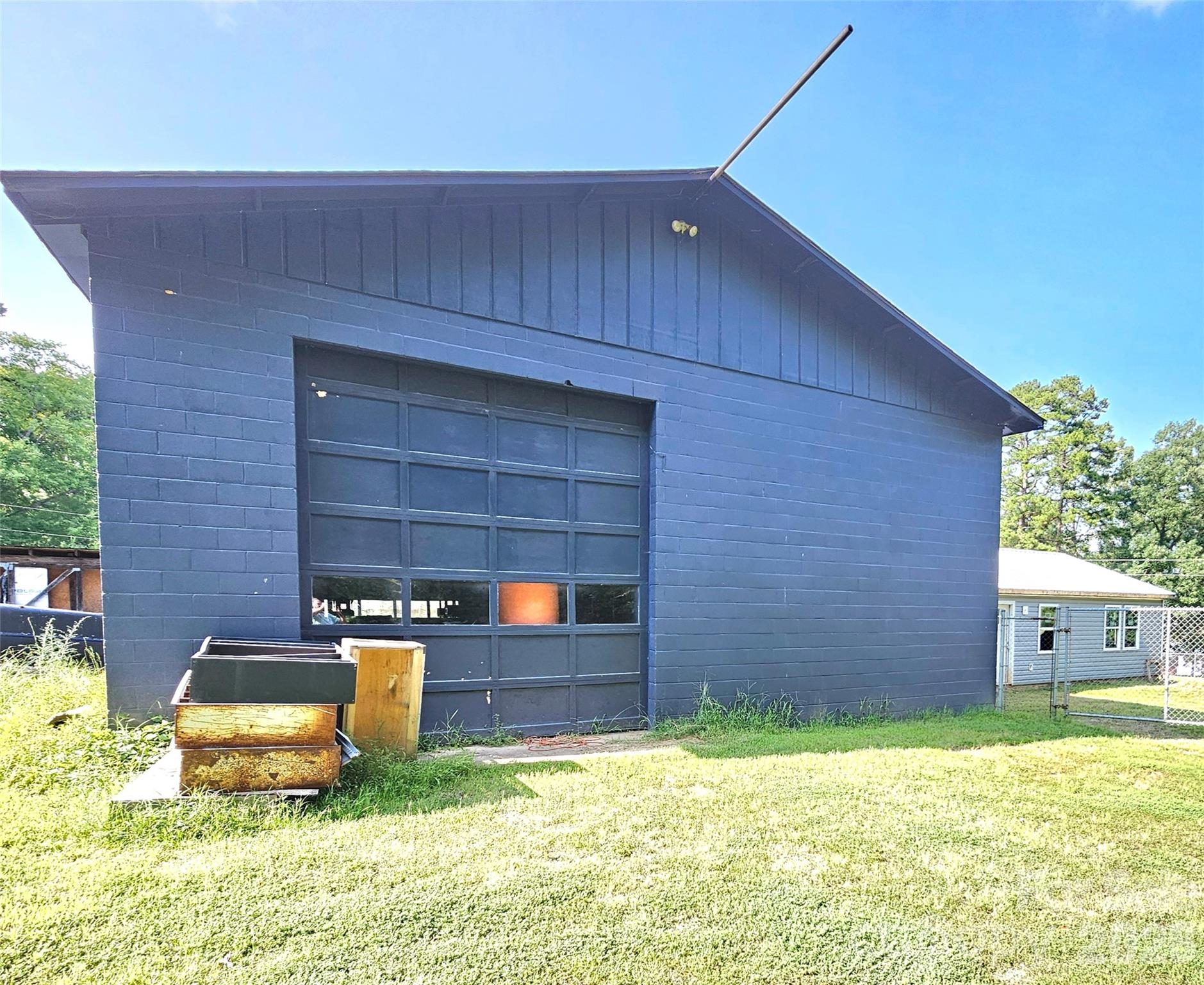 225 Eighth Avenue — New London