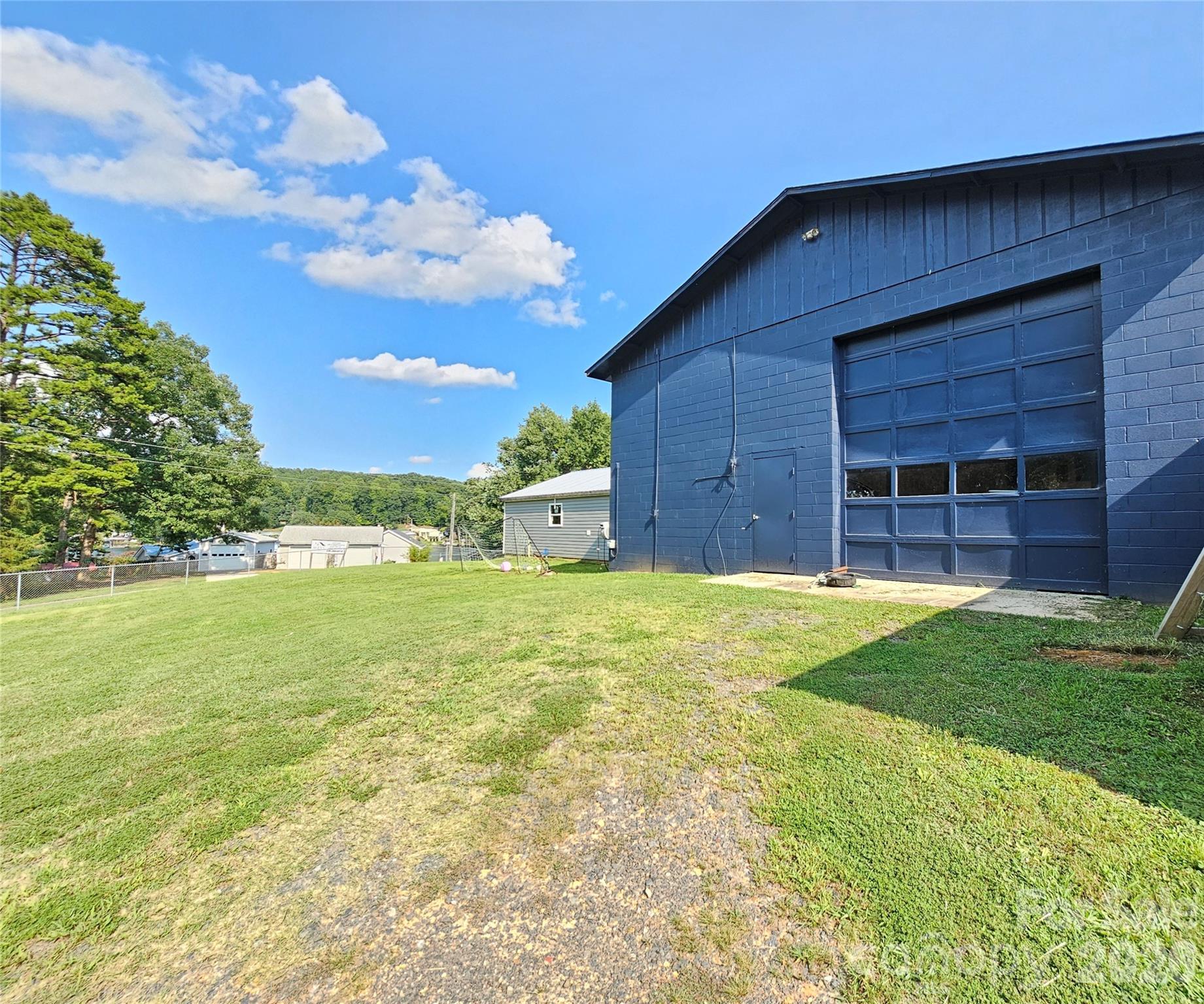 225 Eighth Avenue — New London