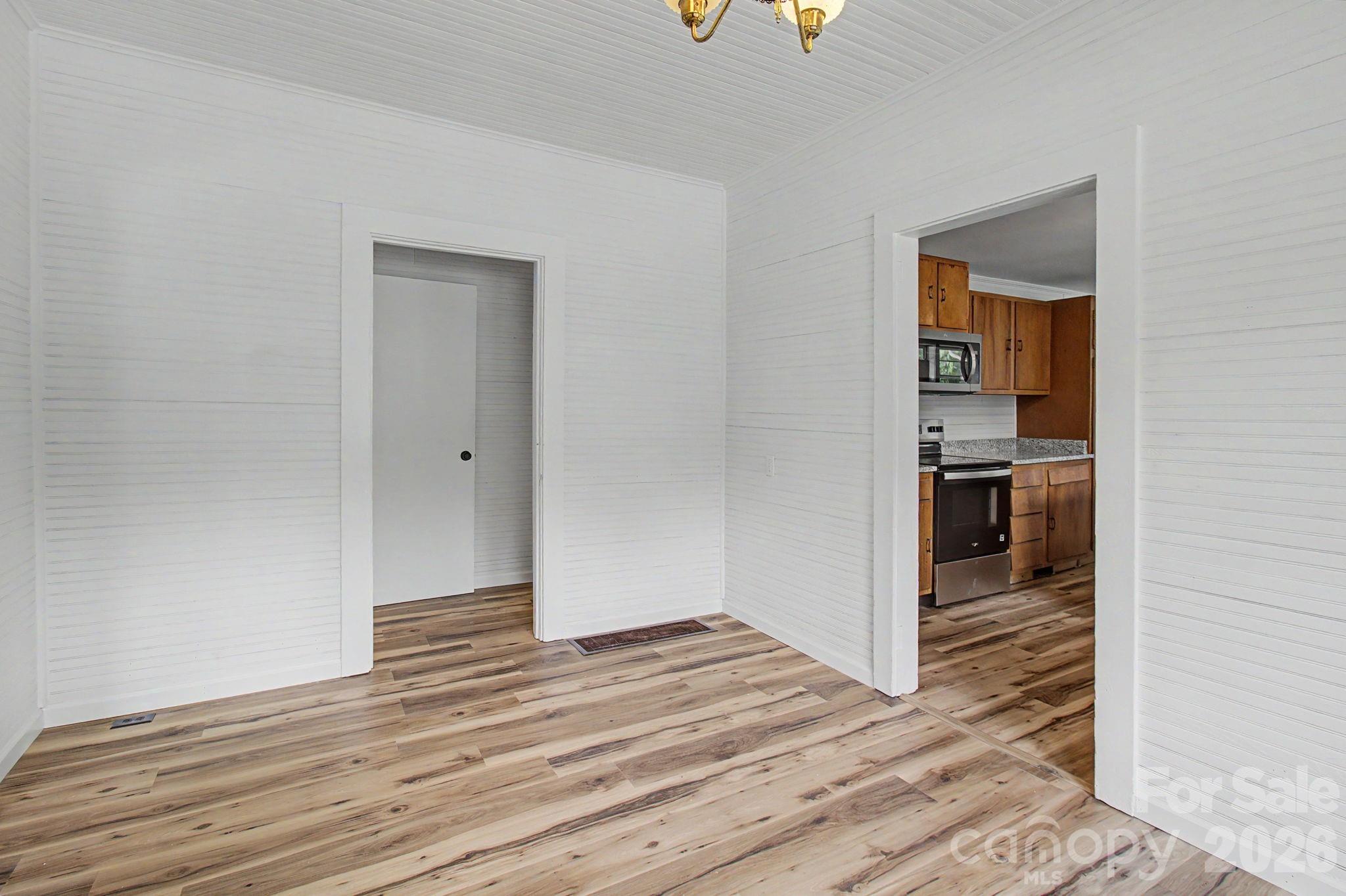 47 Stone Cottage Road — Mars Hill