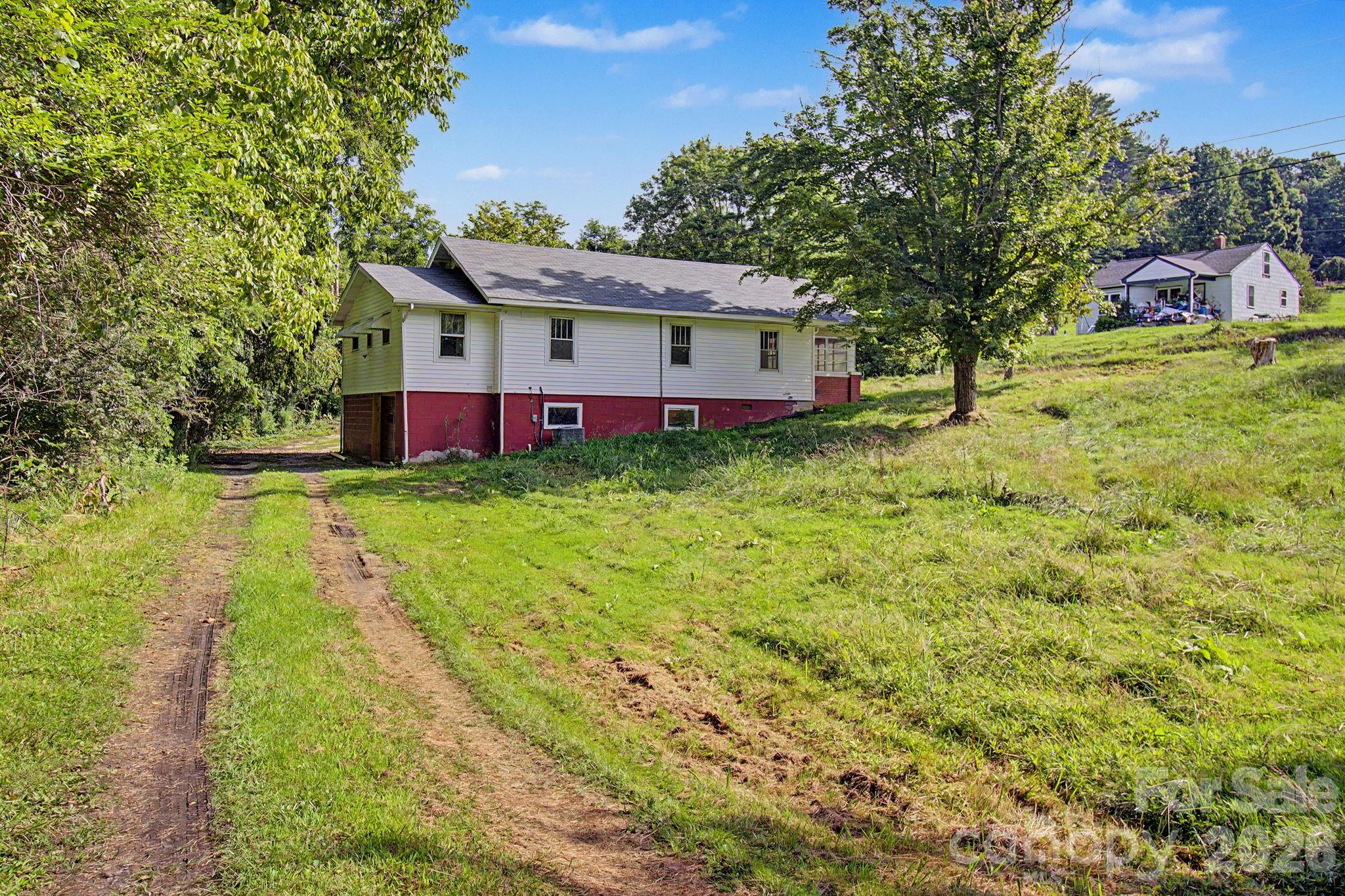 47 Stone Cottage Road — Mars Hill