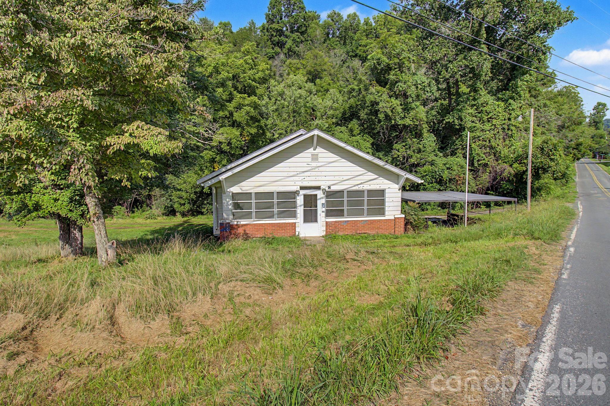 47 Stone Cottage Road — Mars Hill