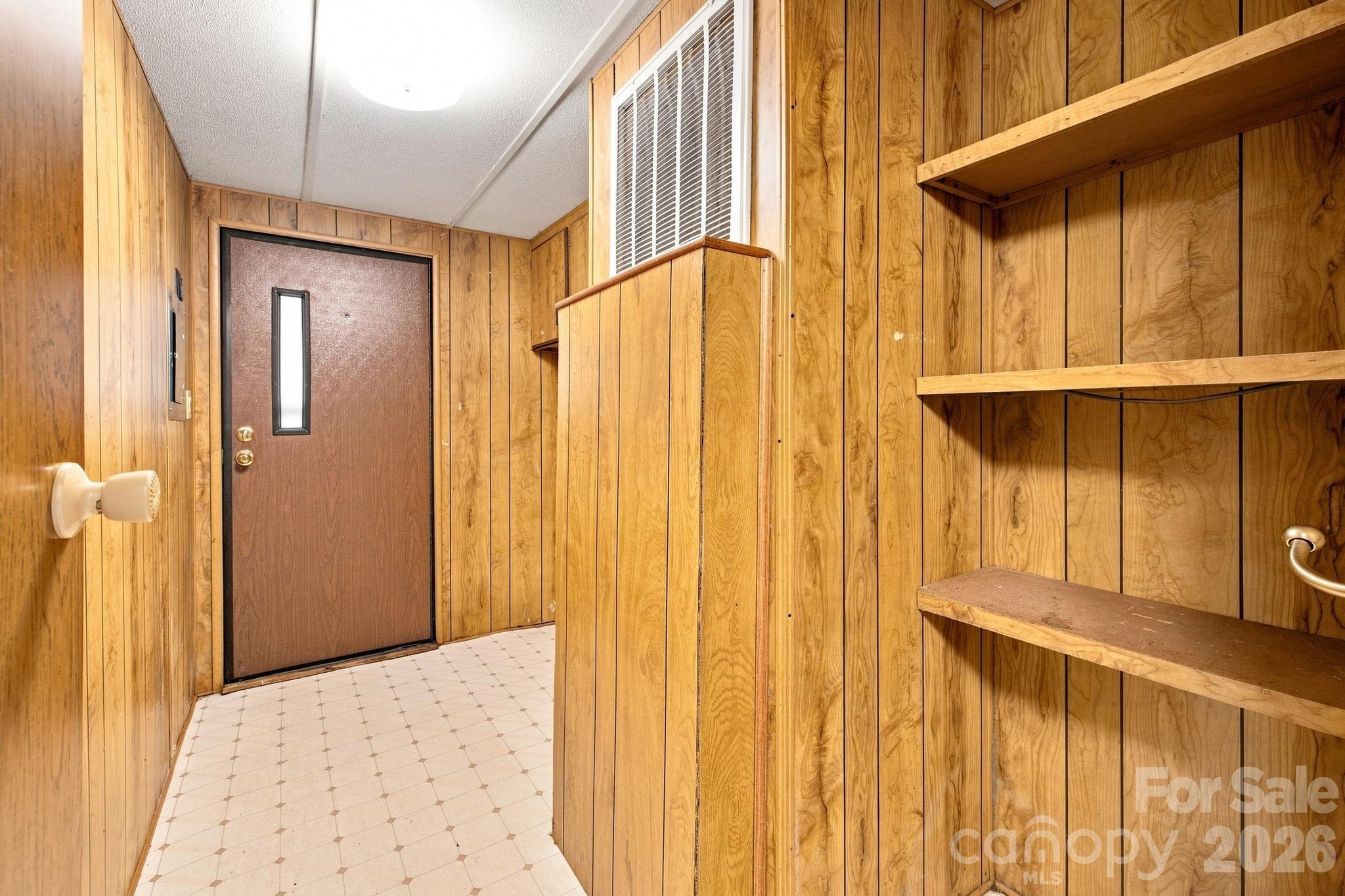 3411 Yount Road — Newton