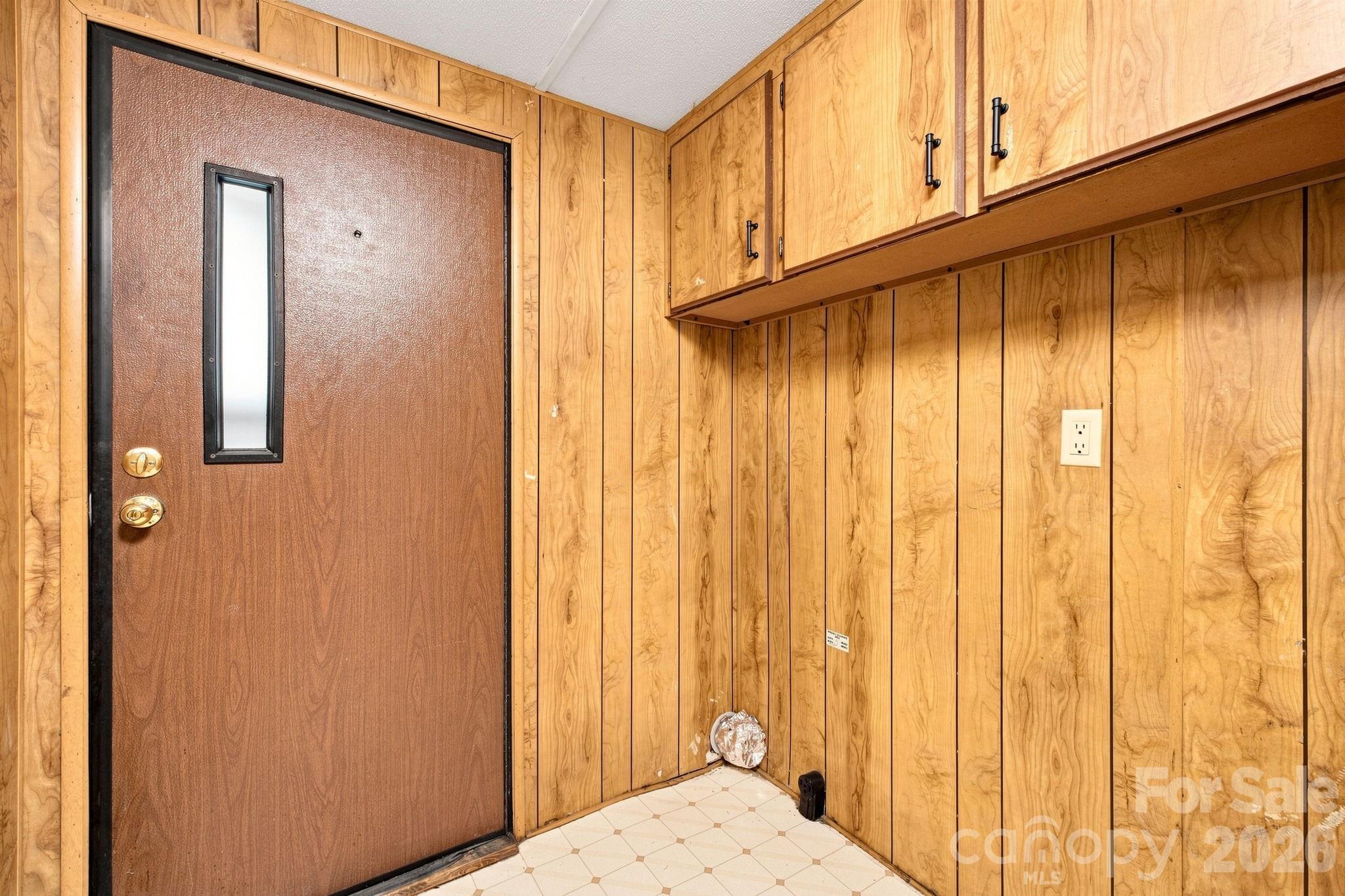 3411 Yount Road — Newton