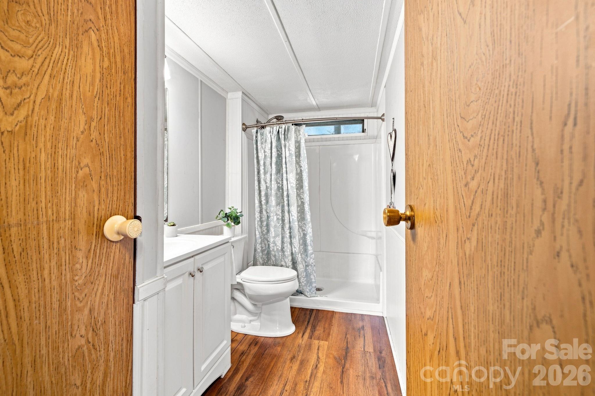 3411 Yount Road — Newton