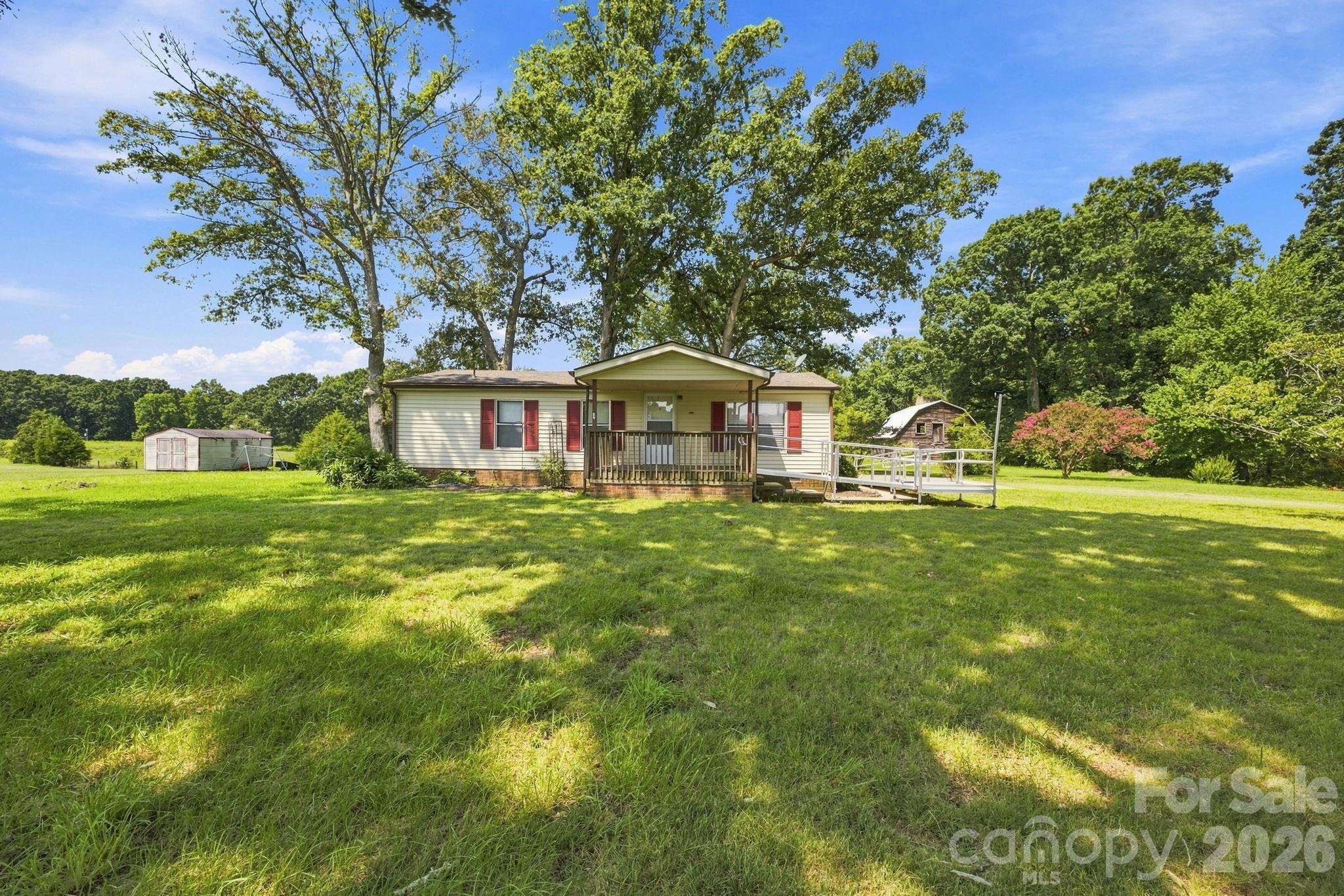 3411 Yount Road — Newton