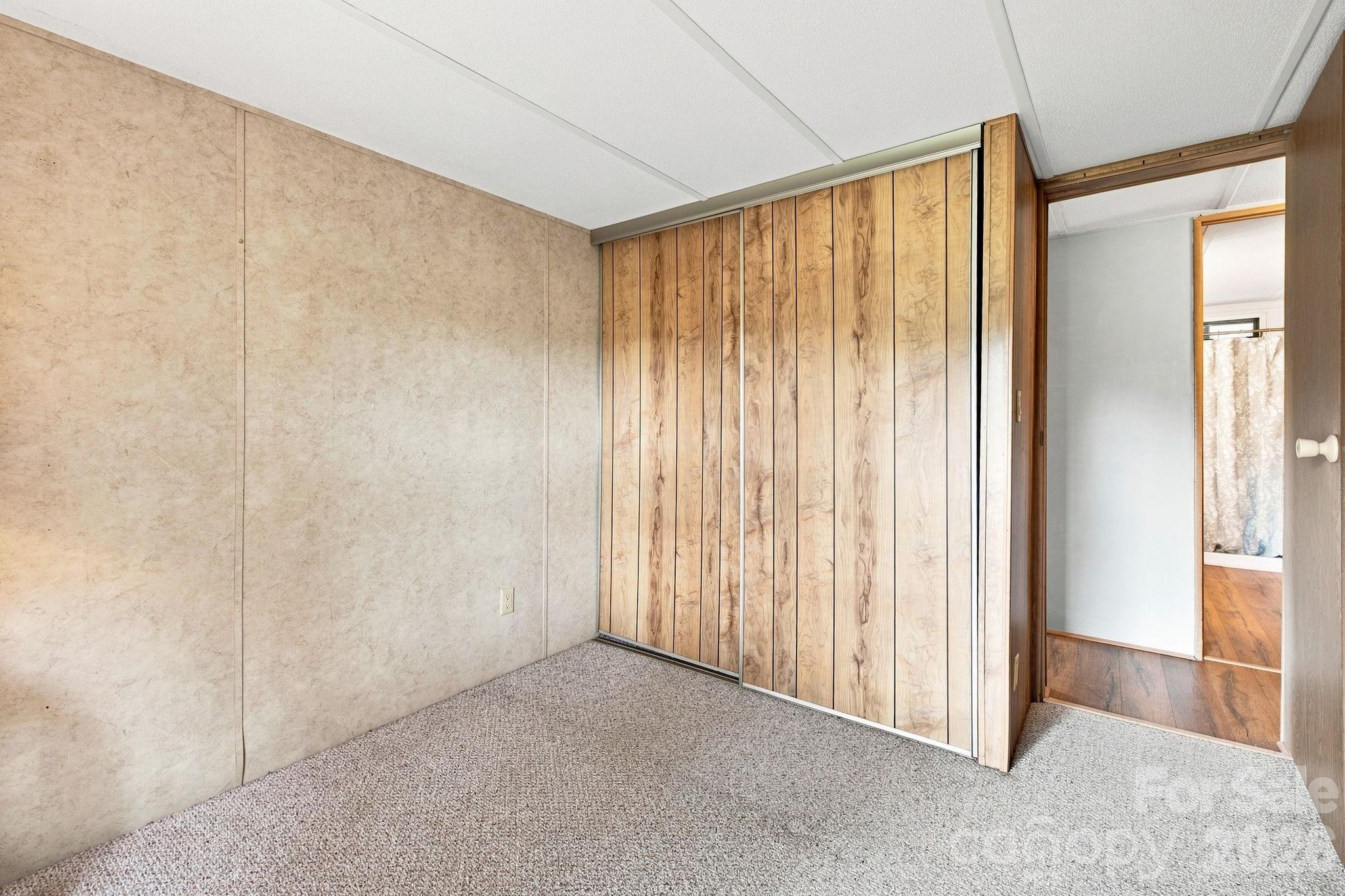 3411 Yount Road — Newton