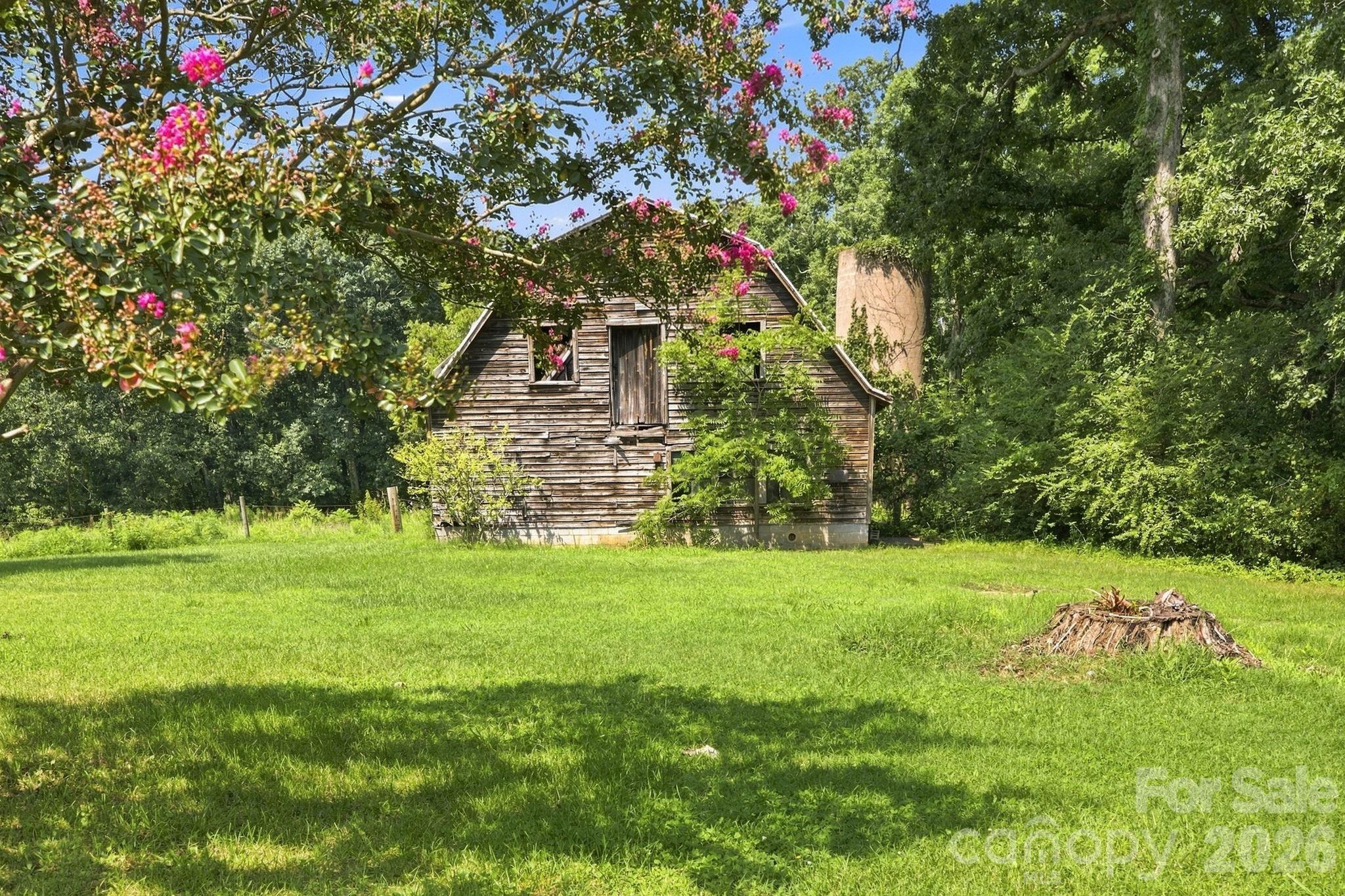 3411 Yount Road — Newton