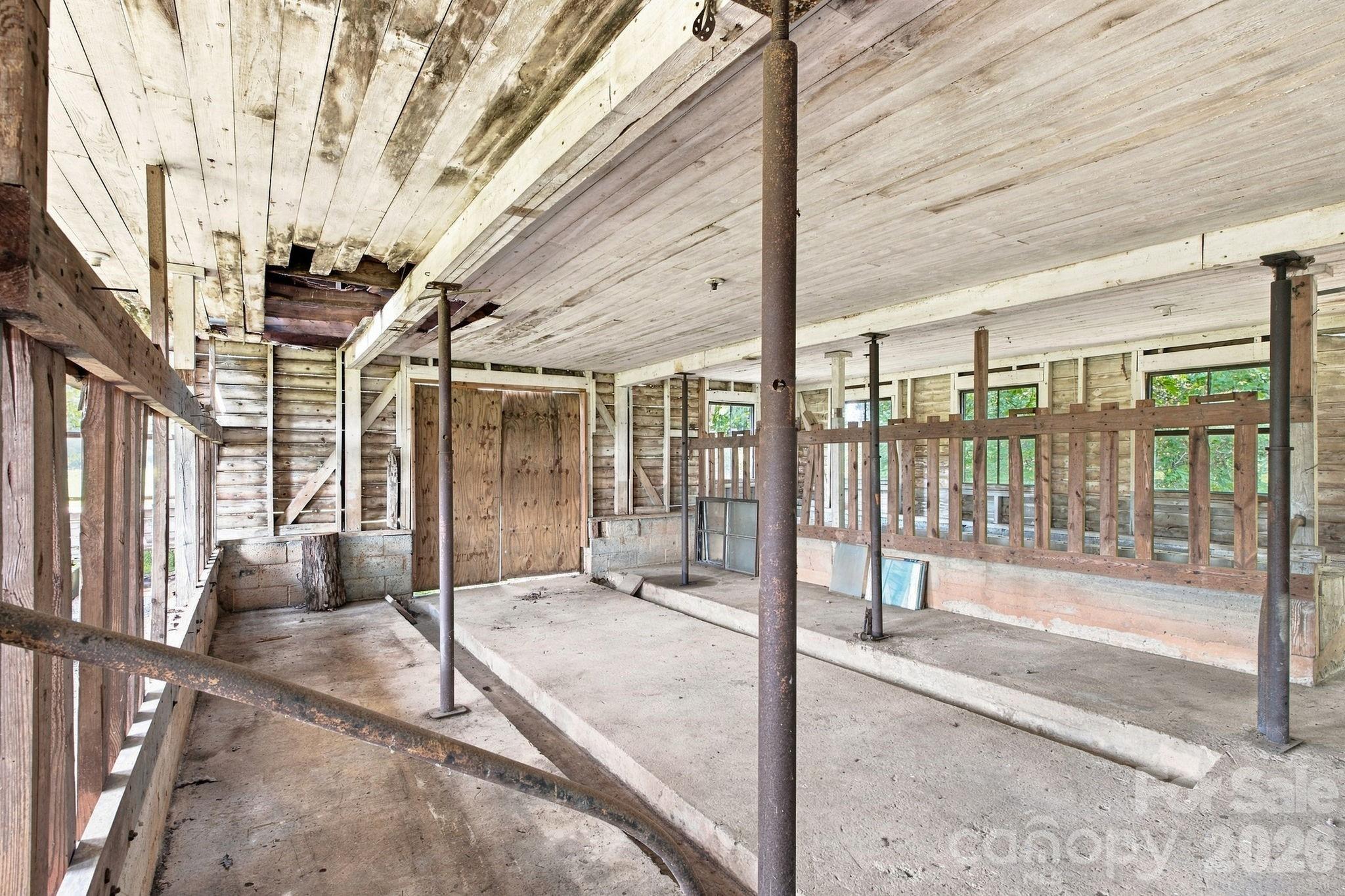 3411 Yount Road — Newton