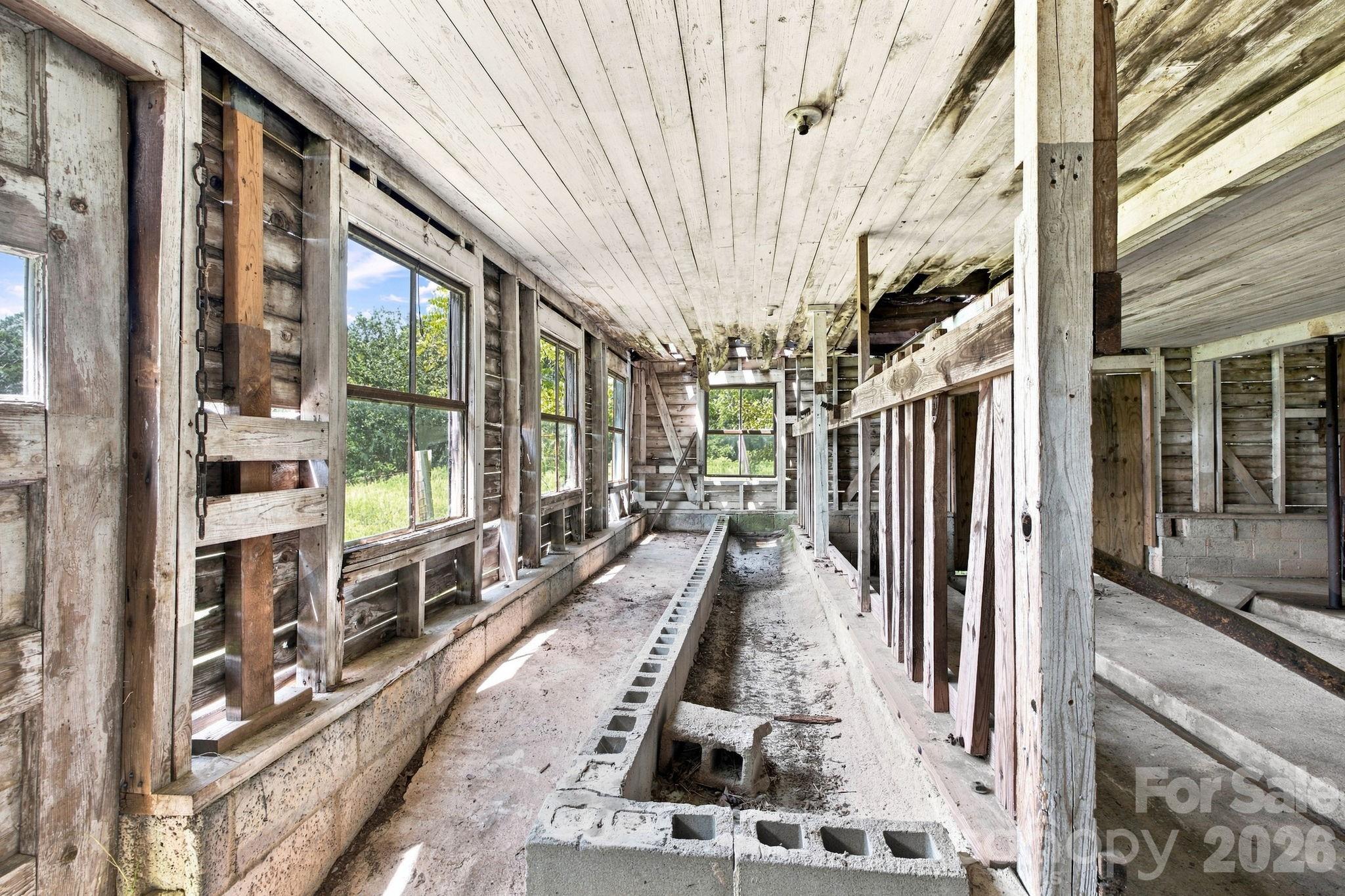 3411 Yount Road — Newton