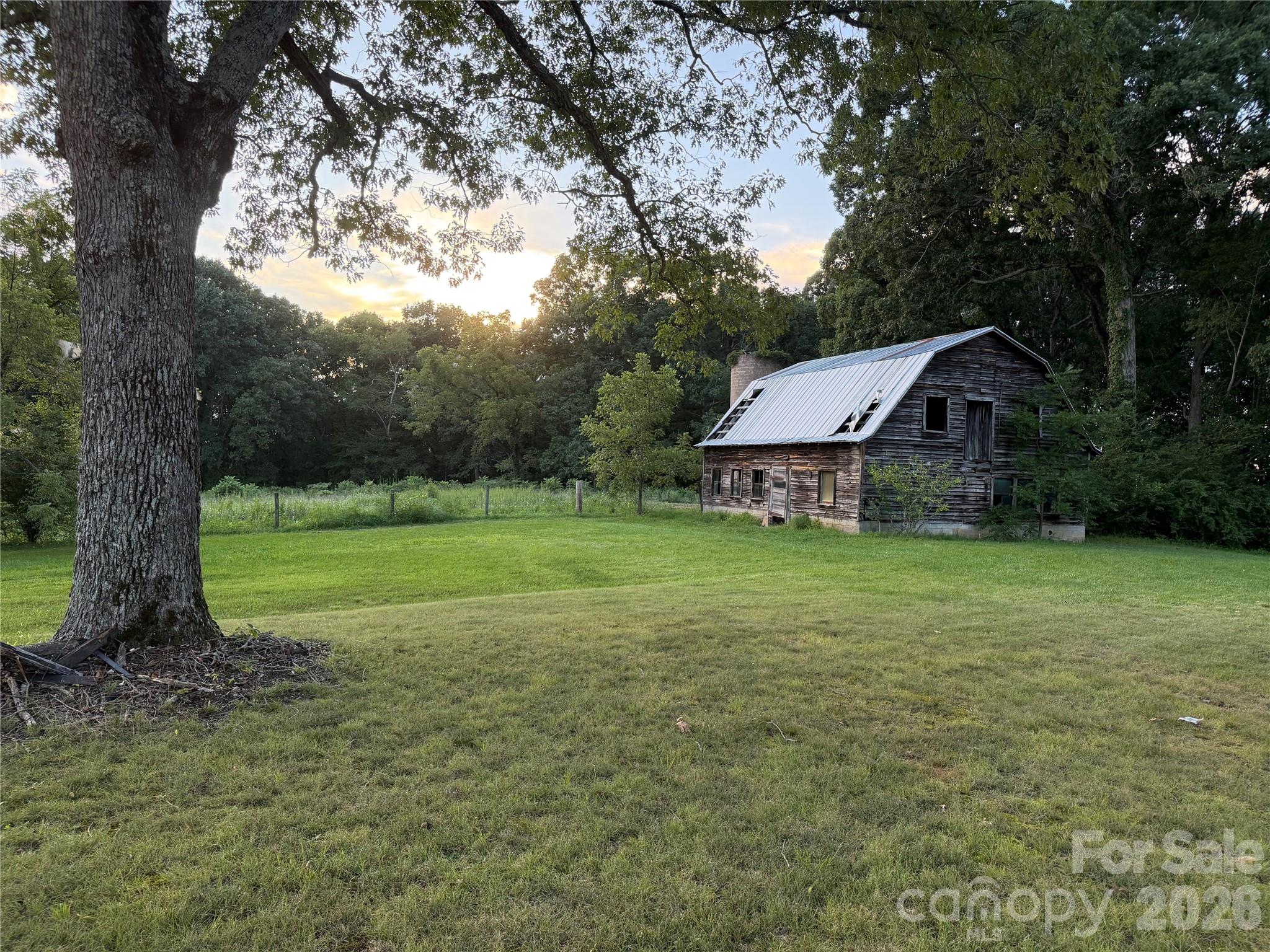 3411 Yount Road — Newton