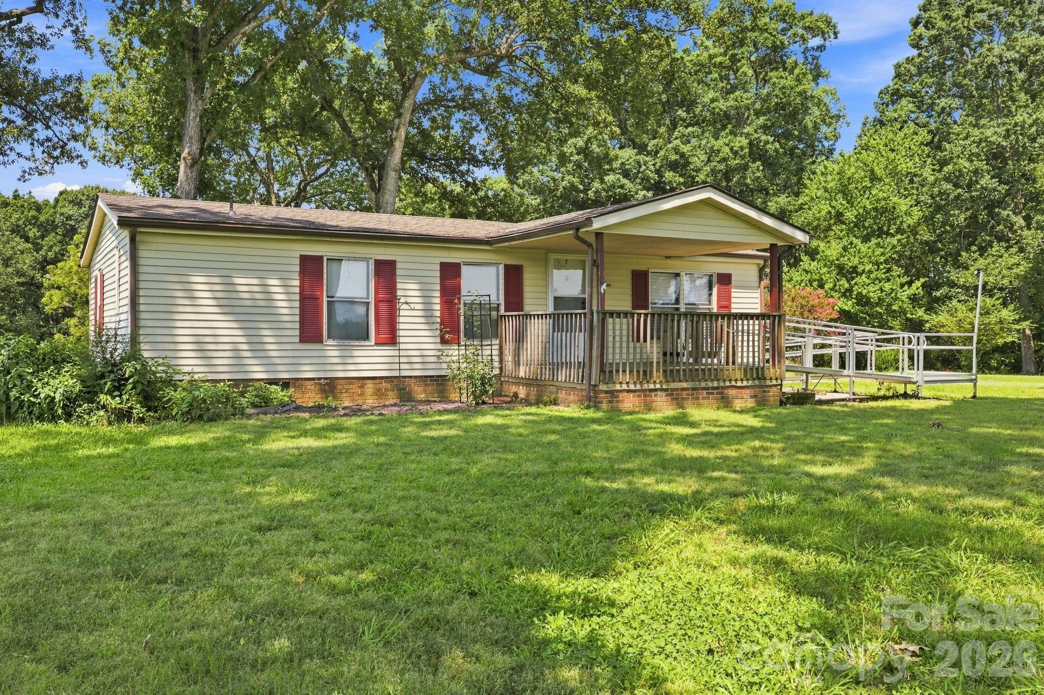3411 Yount Road — Newton
