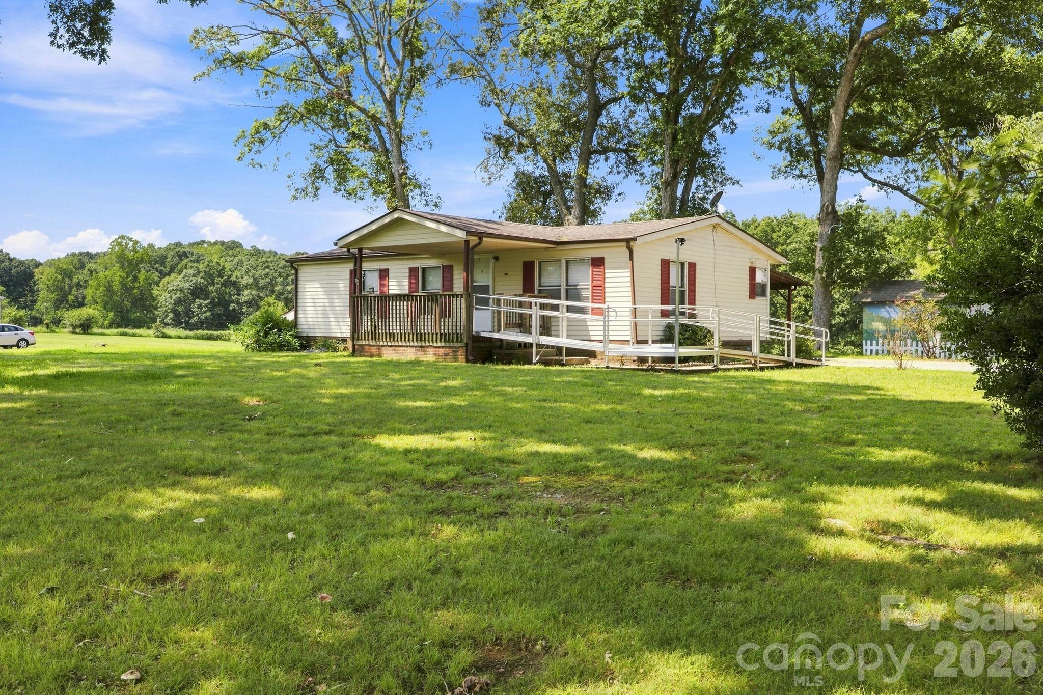 3411 Yount Road — Newton