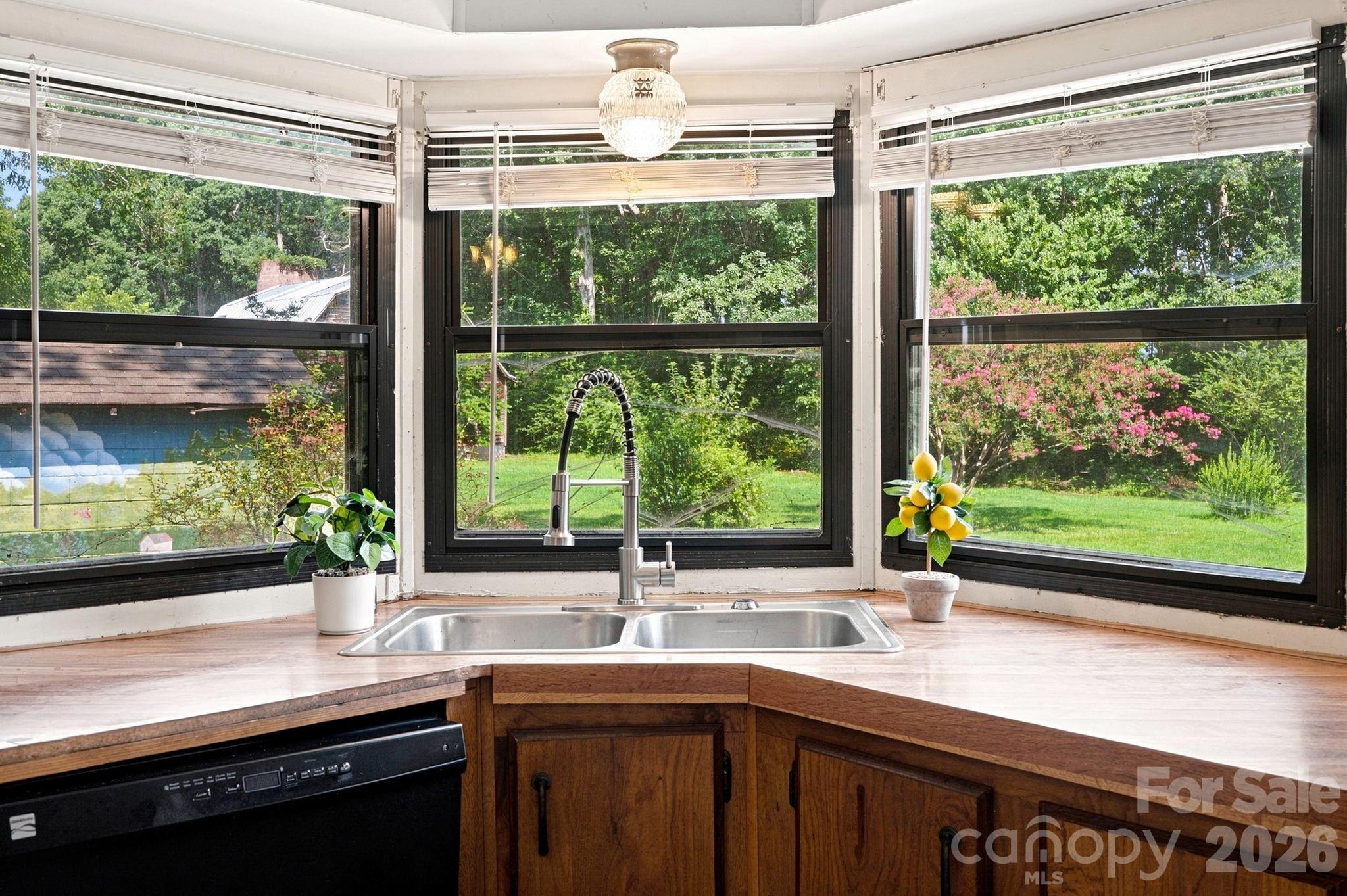 3411 Yount Road — Newton