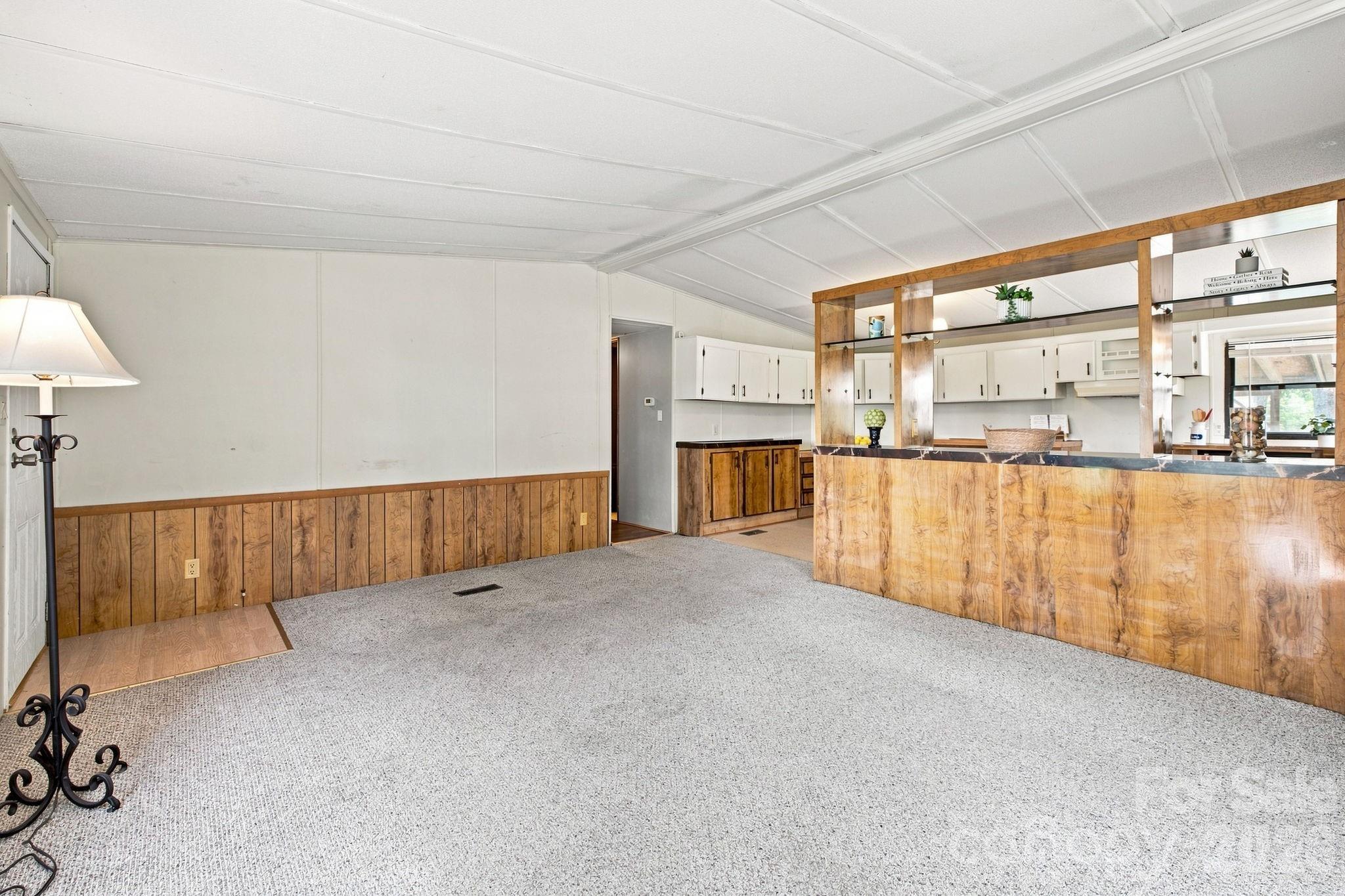 3411 Yount Road — Newton