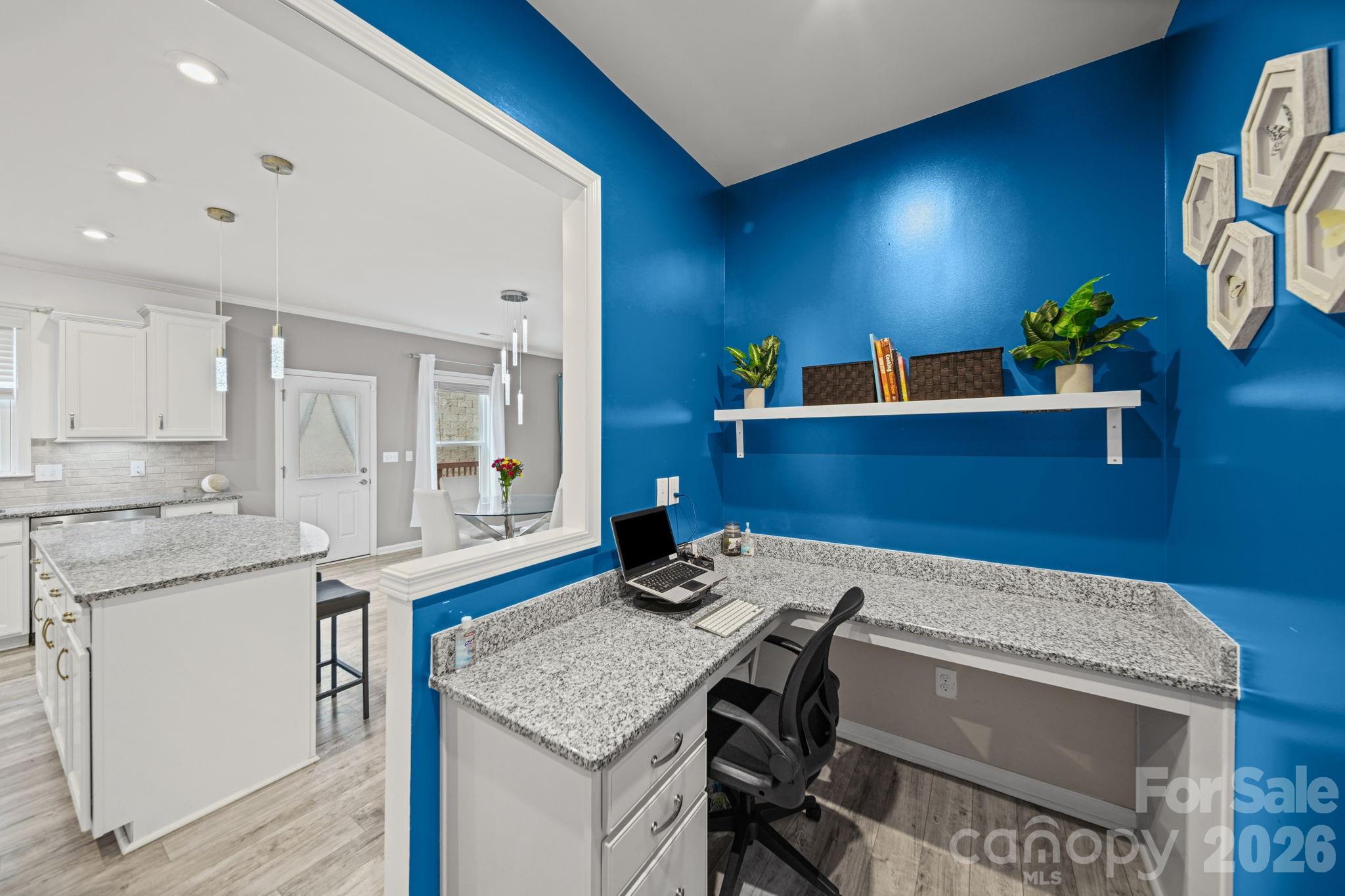 7107 Brookline Place #228 — Huntersville