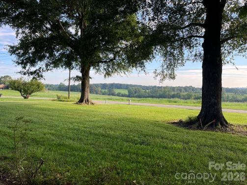 1211 Sharon School Road — Stony Point