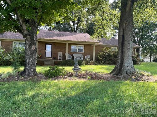 1211 Sharon School Road — Stony Point