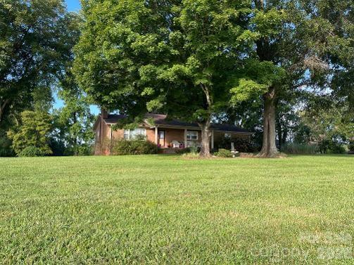 1211 Sharon School Road — Stony Point