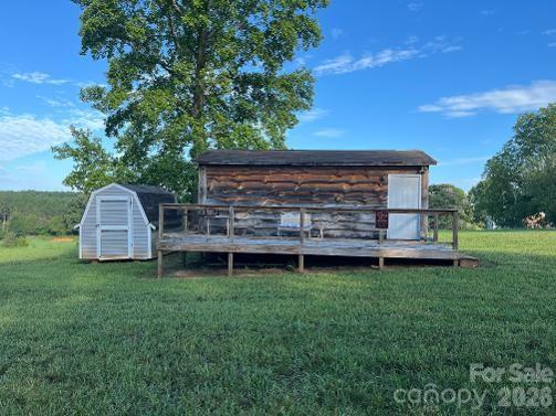 1211 Sharon School Road — Stony Point