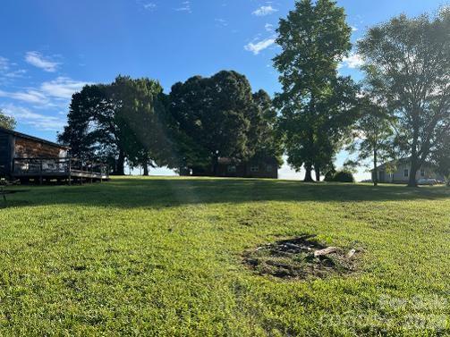 1211 Sharon School Road — Stony Point