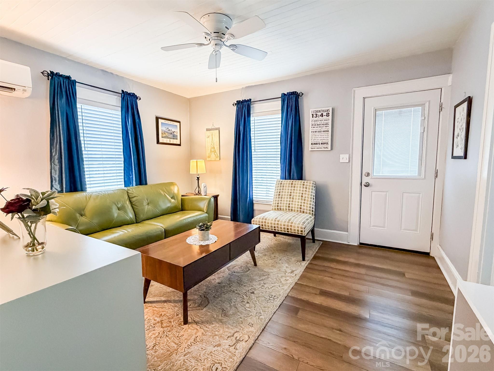 29 10th Street SE — Hickory