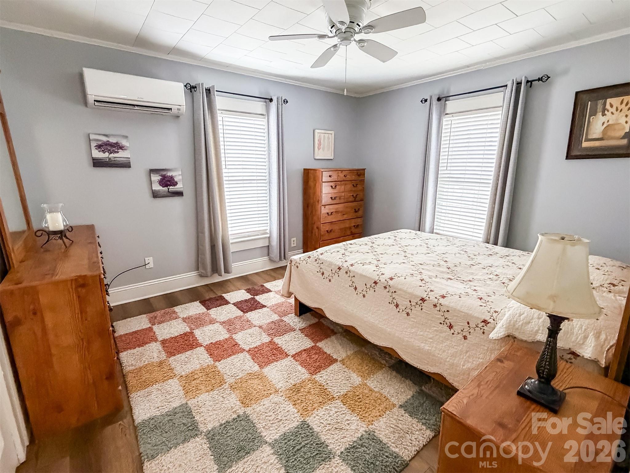 29 10th Street SE — Hickory