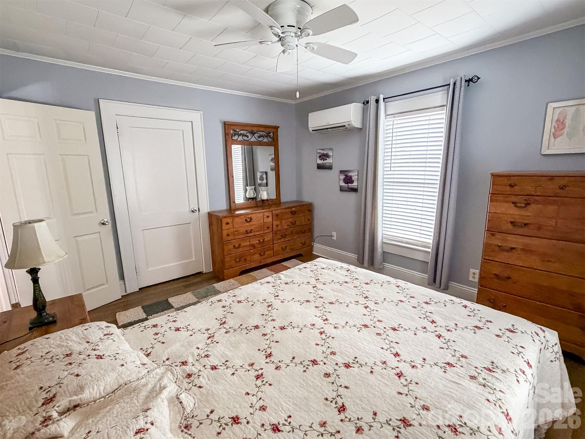 29 10th Street SE — Hickory