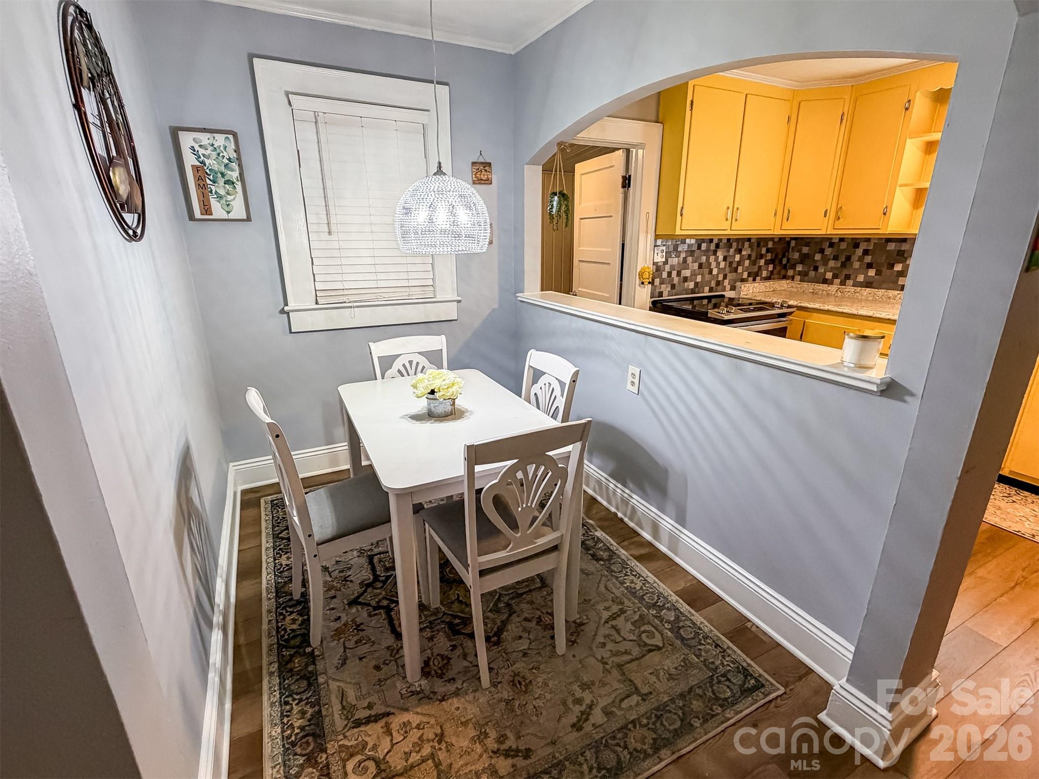 29 10th Street SE — Hickory