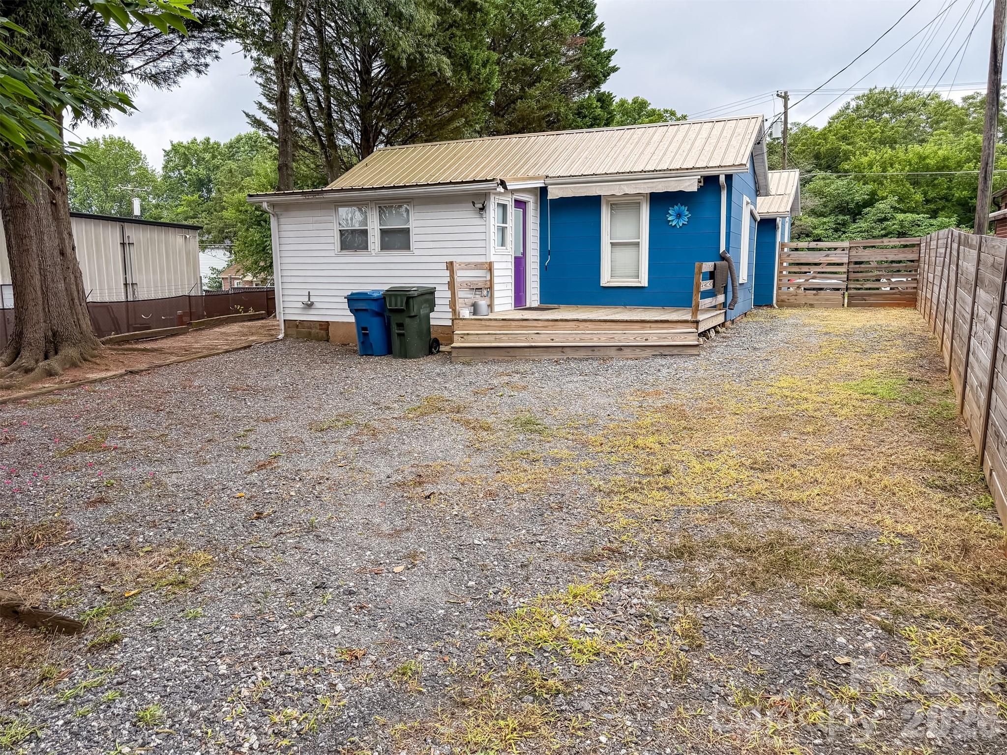 29 10th Street SE — Hickory