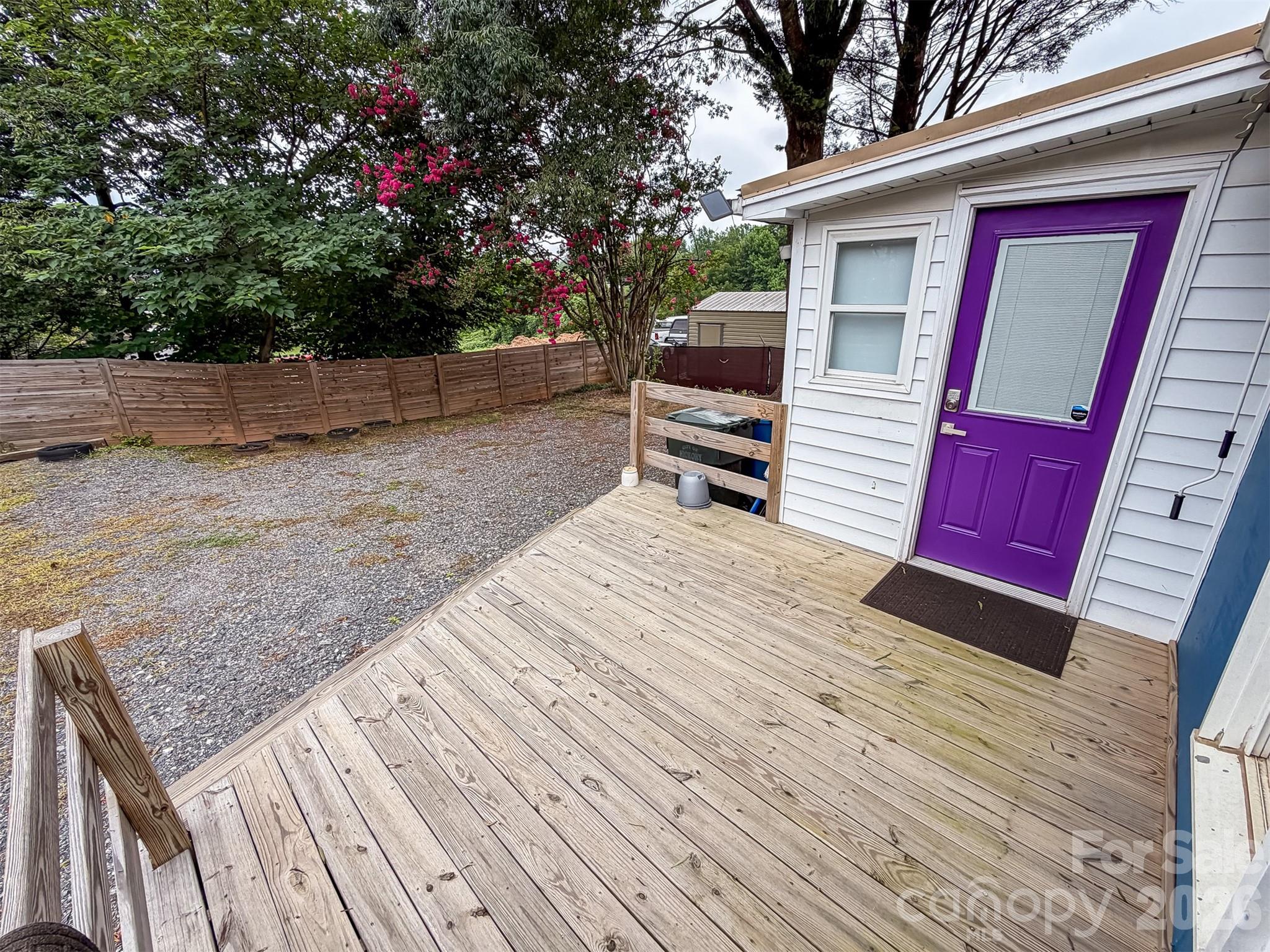 29 10th Street SE — Hickory