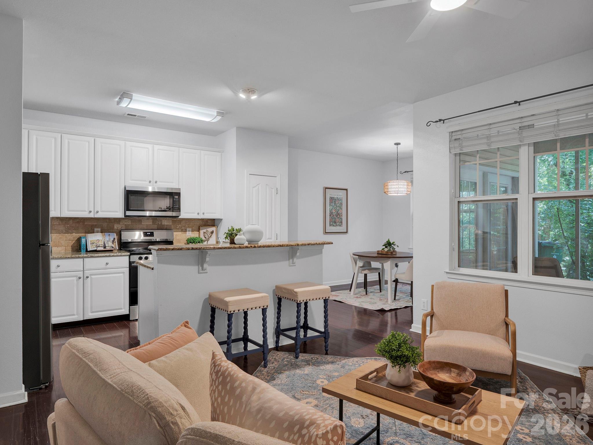 10747 Essex Hall Drive — Charlotte