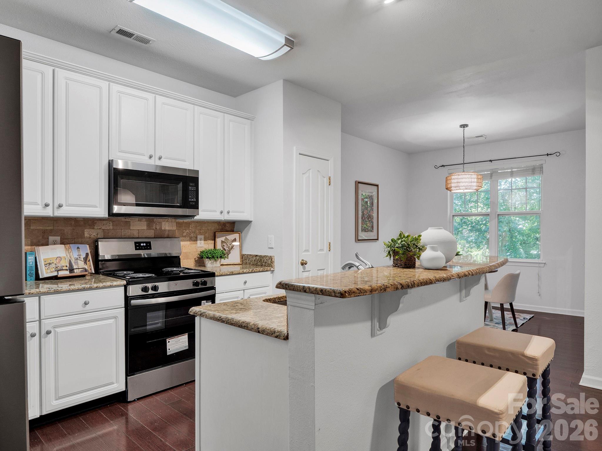10747 Essex Hall Drive — Charlotte