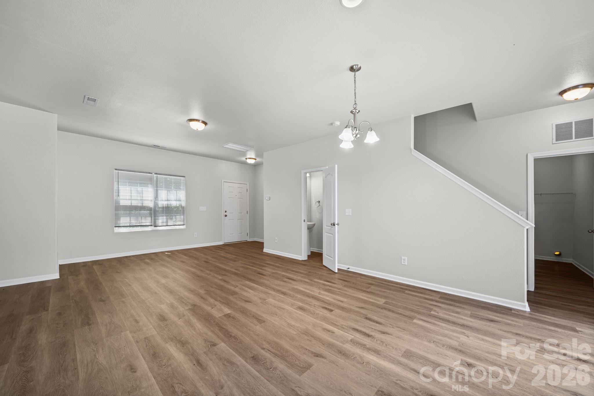 6013 Vista Woods Lane — Charlotte