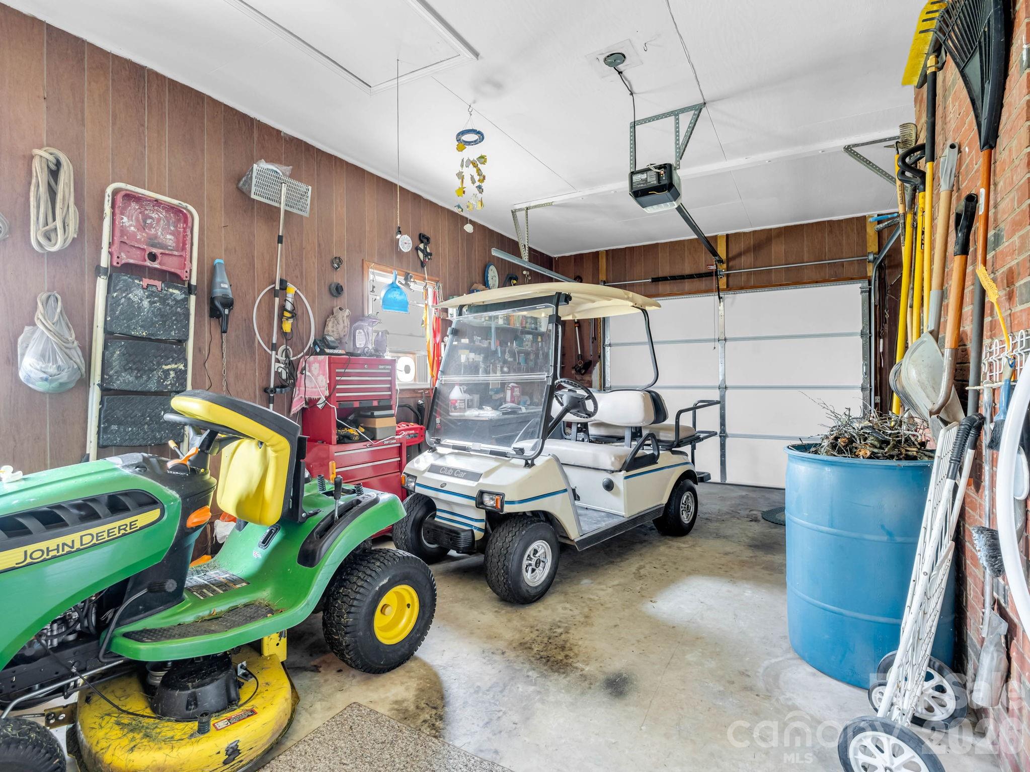 1244 Old Hwy 10 Highway E — Marion