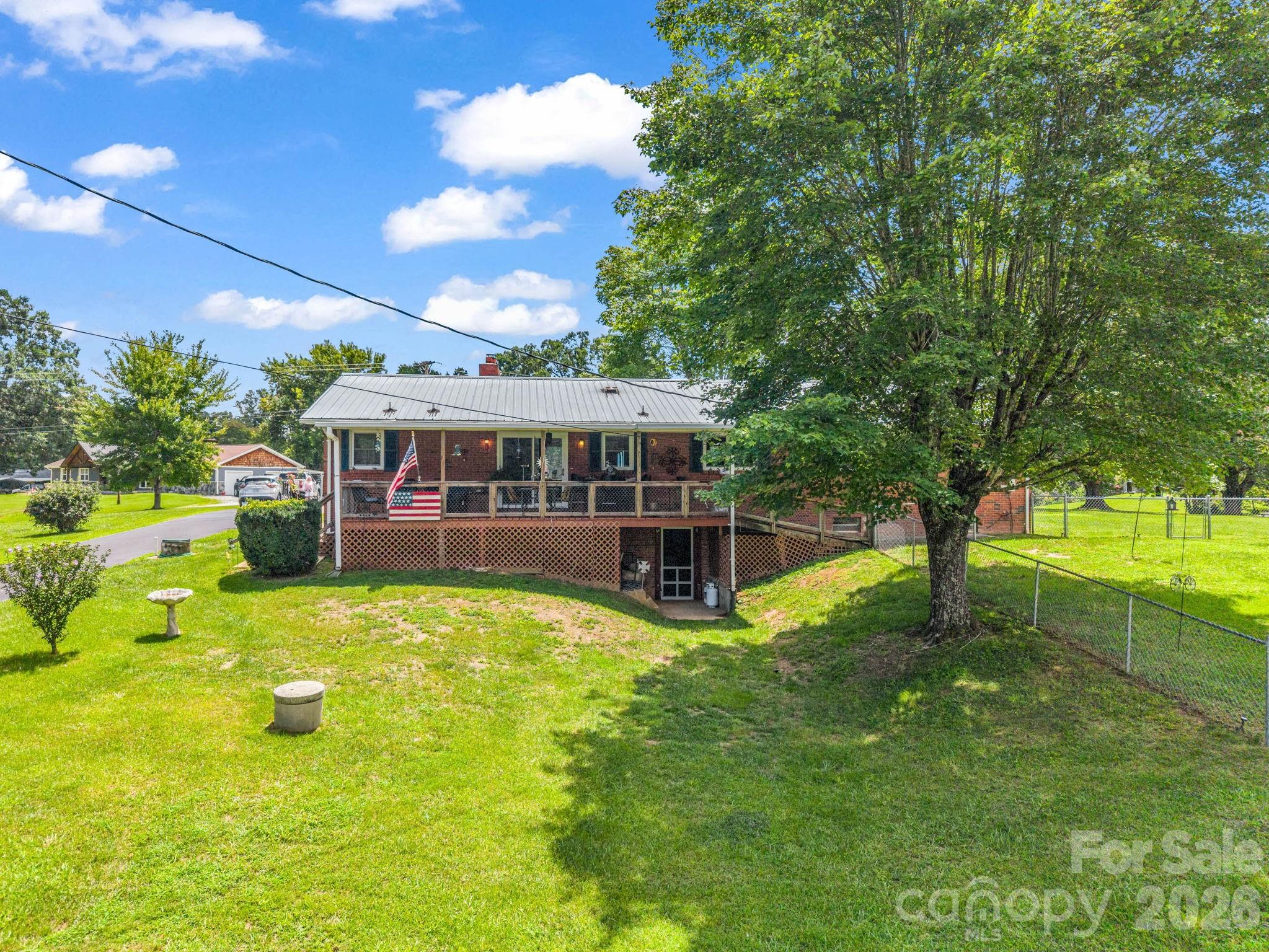 1244 Old Hwy 10 Highway E — Marion