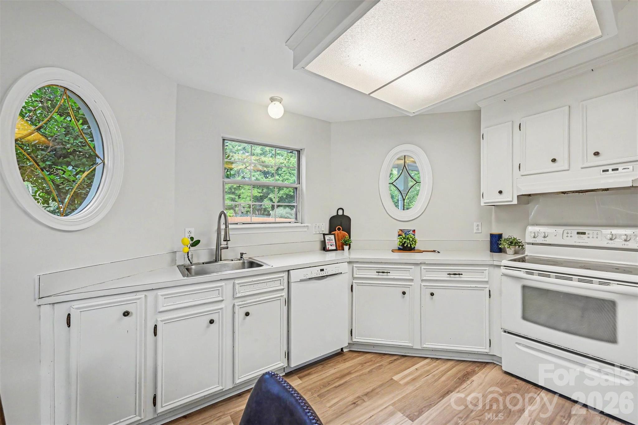 8834 Rittenhouse Circle — Charlotte