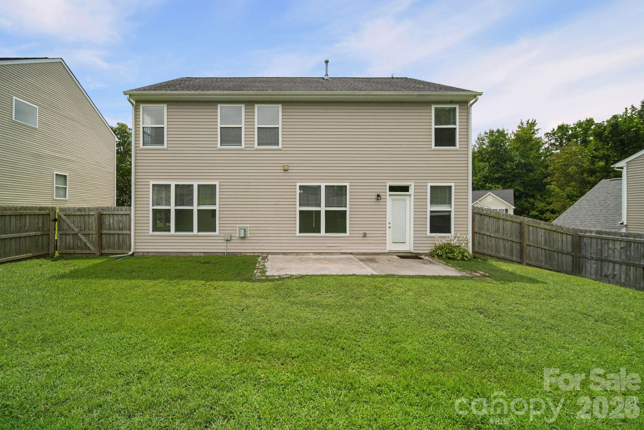 8246 Weeping Fig Lane — Charlotte