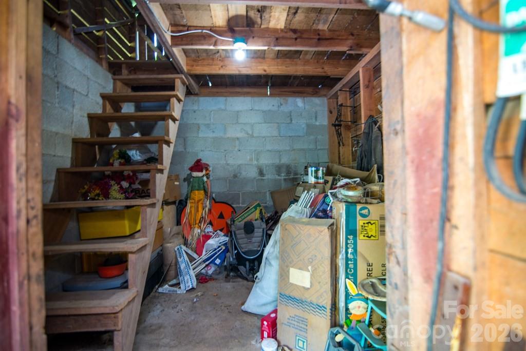901 Rufus Robinson Road — Sylva